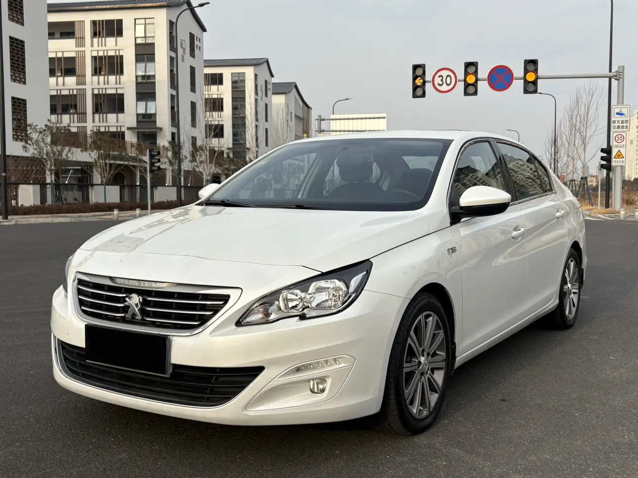 Peugeot 408  из Китая