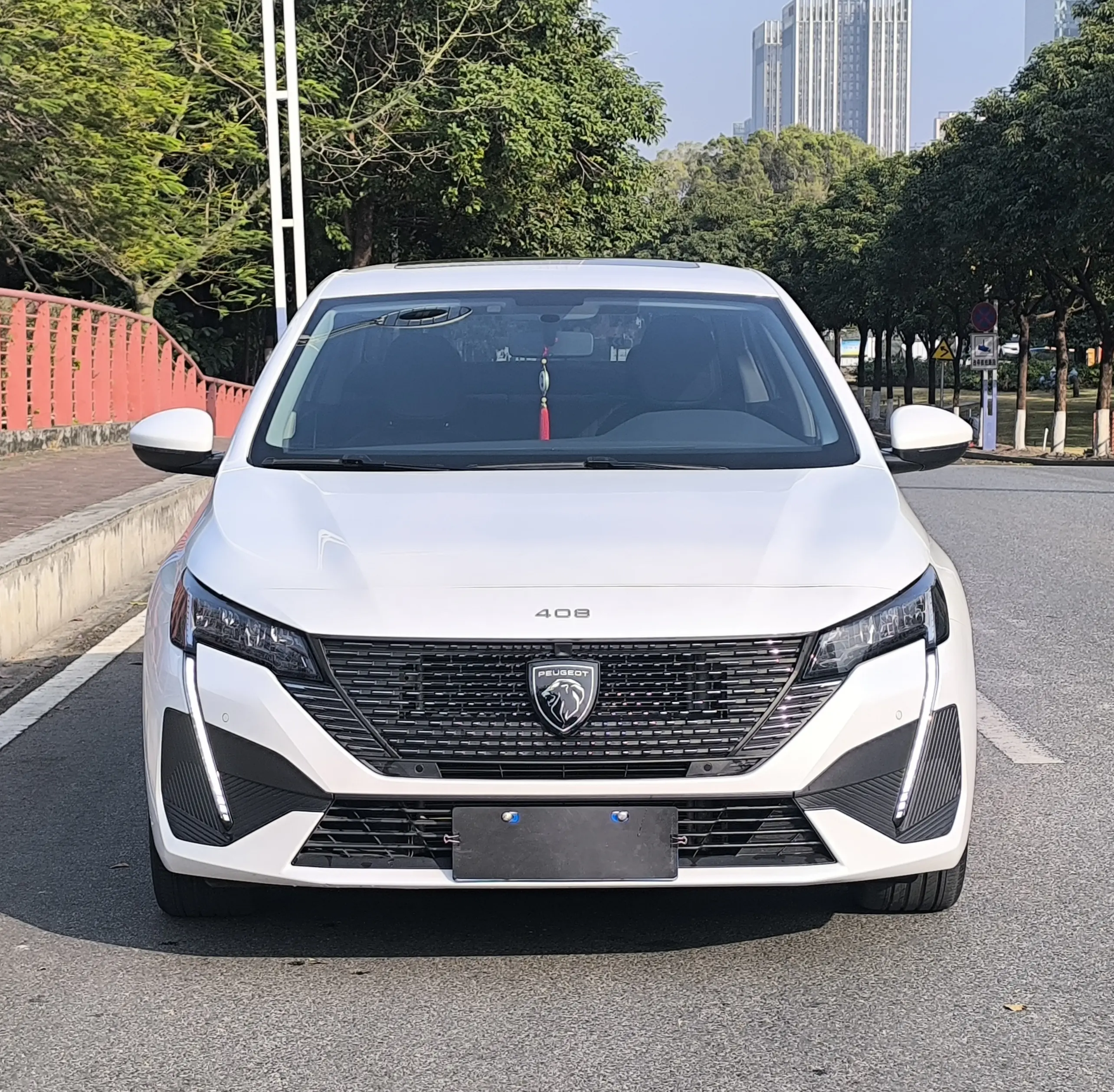 Peugeot 408  из Китая