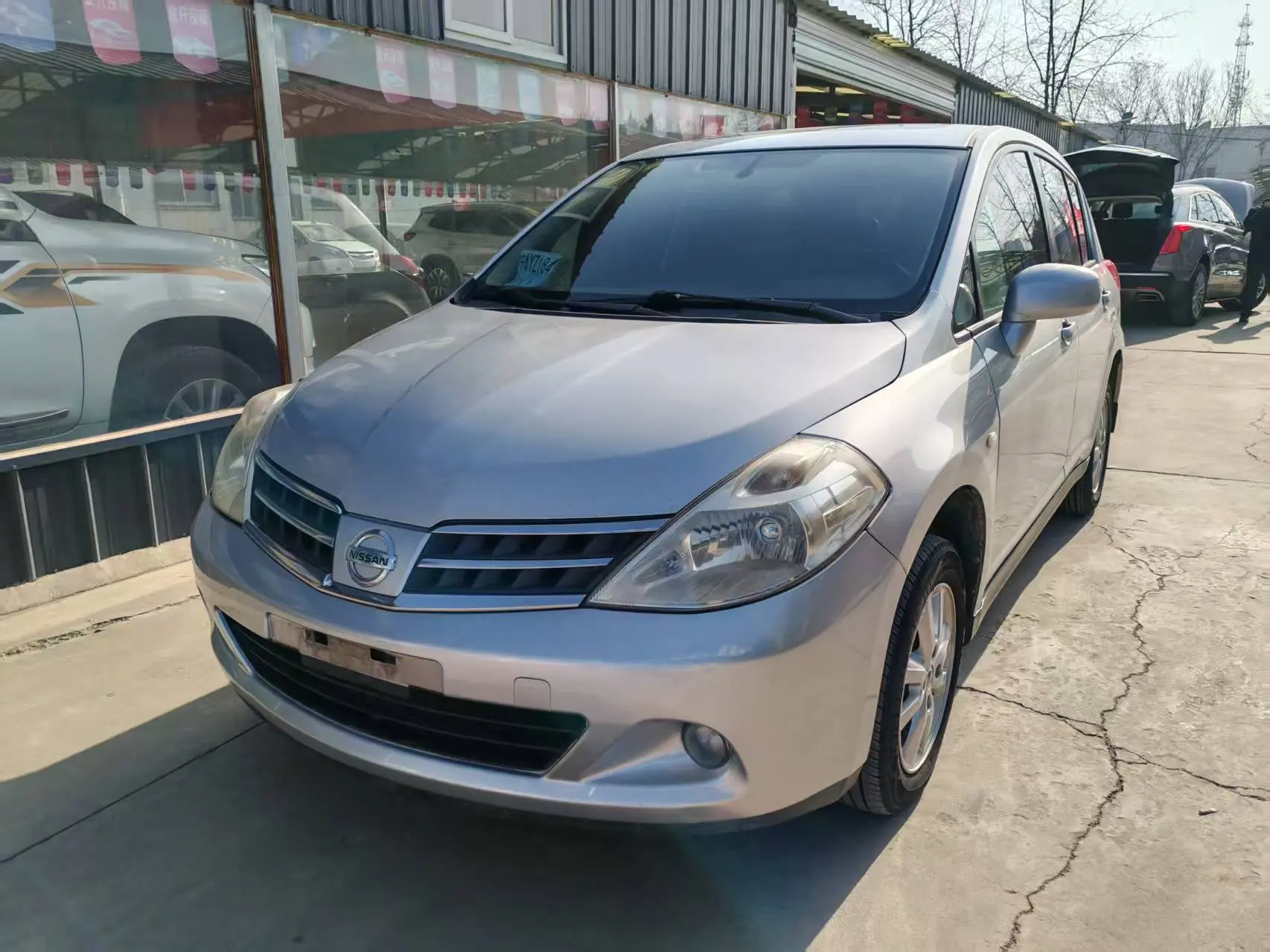 Nissan Tiida  из Китая
