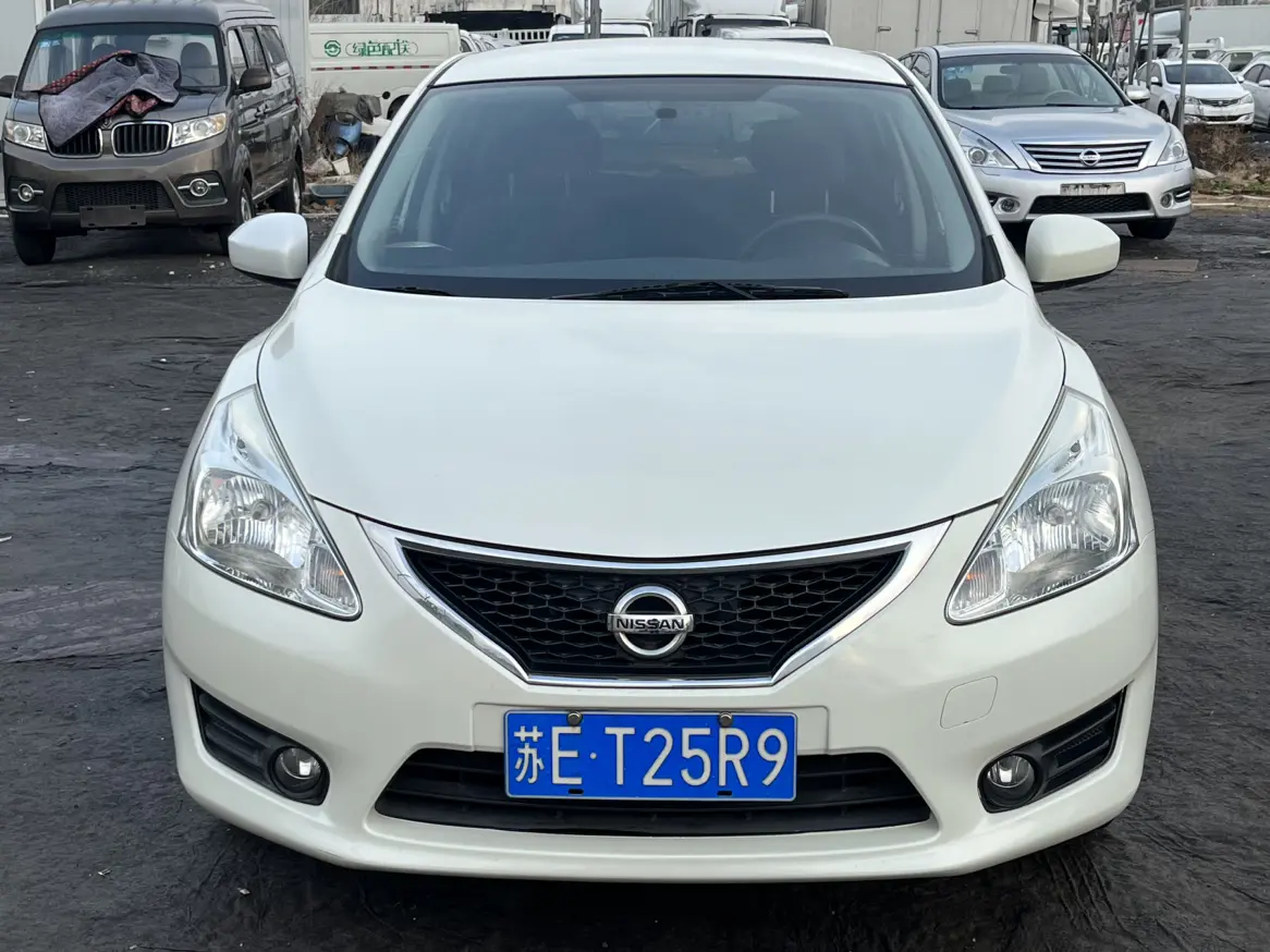 Nissan Tiida  из Китая