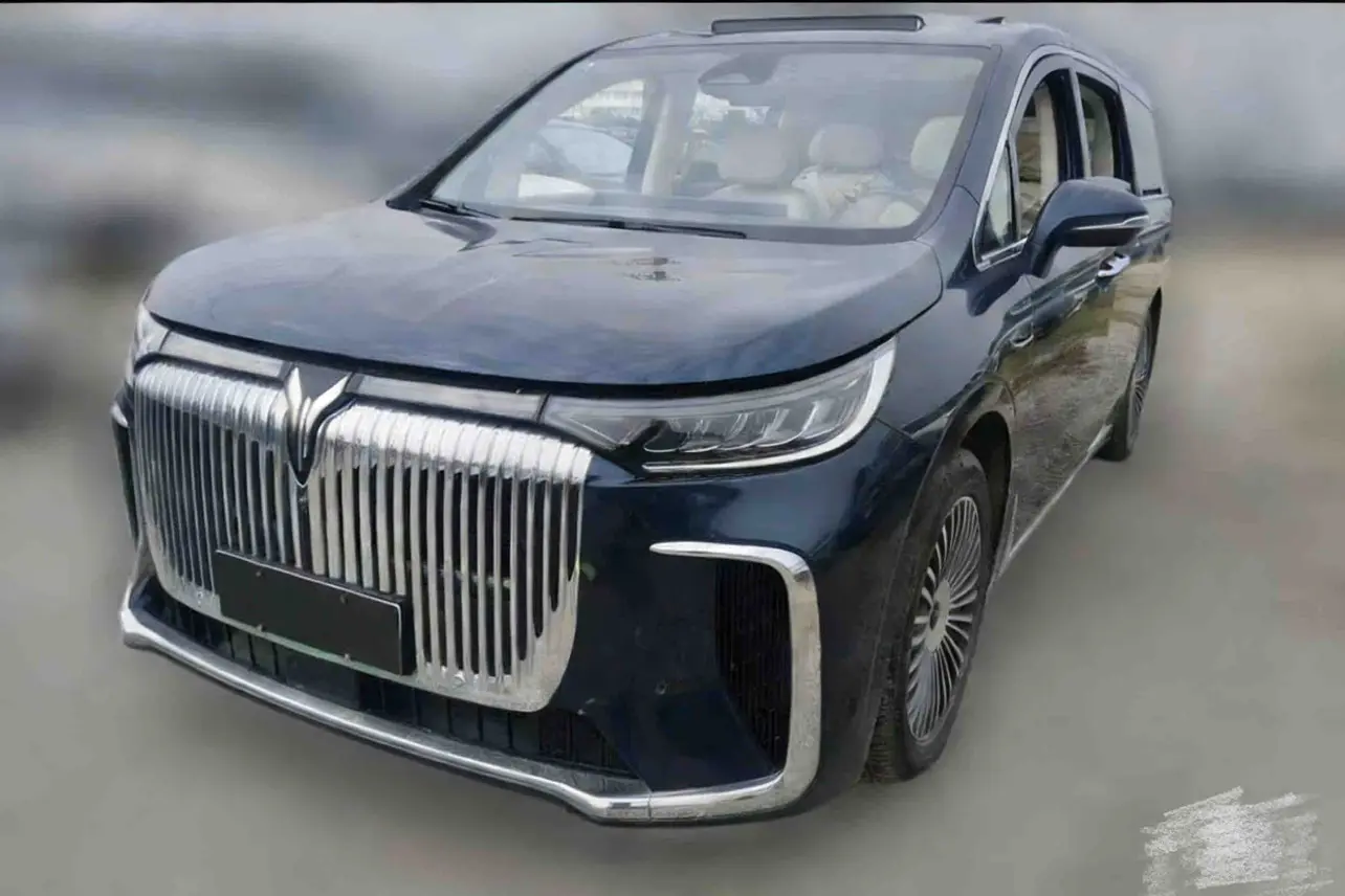 Voyah Lantu Dreamer PHEV  из Китая