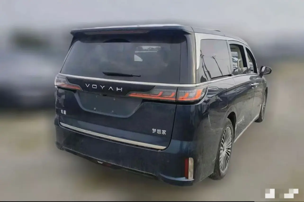 Voyah Lantu Dreamer PHEV  из Китая