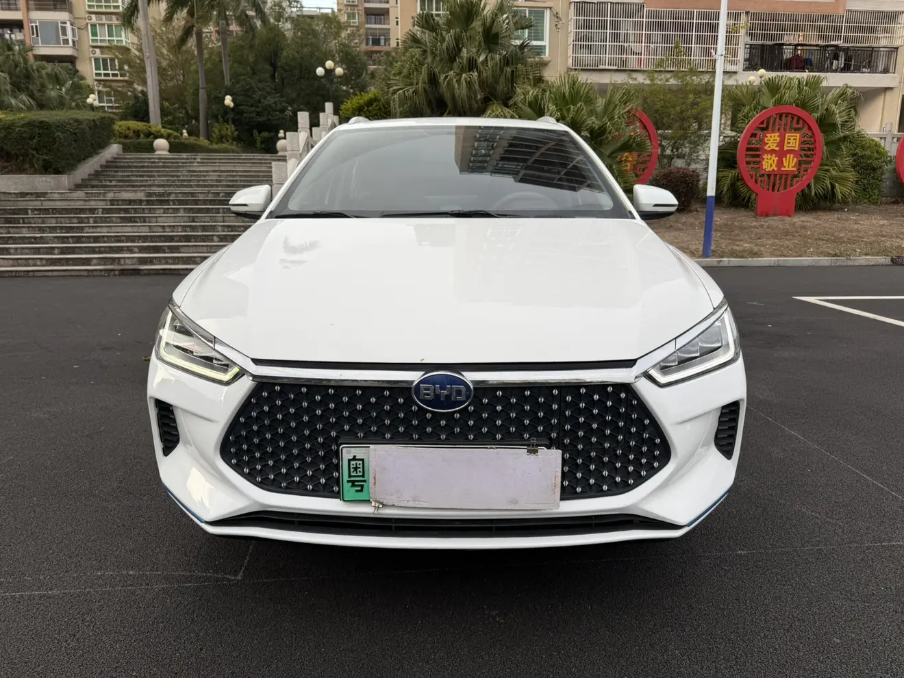 BYD e2  из Китая