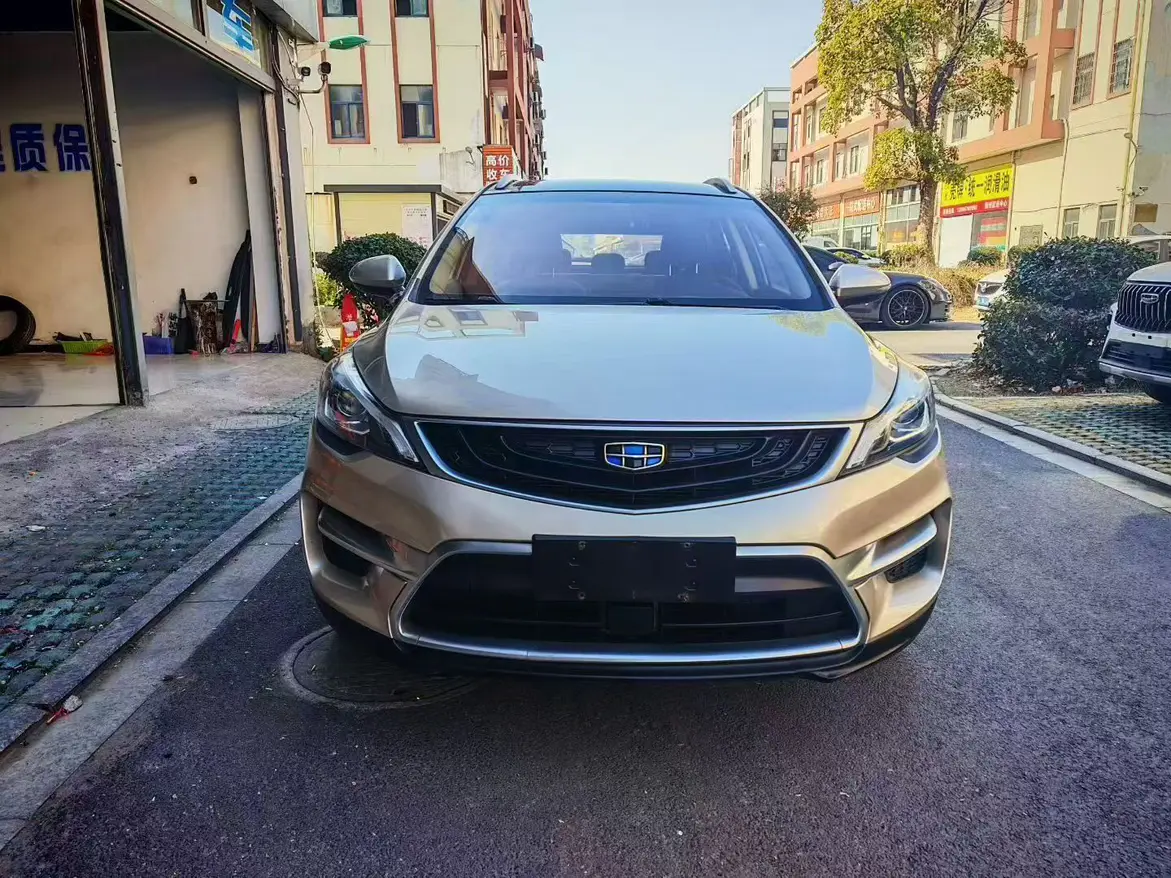 Geely Emgrand GS  из Китая