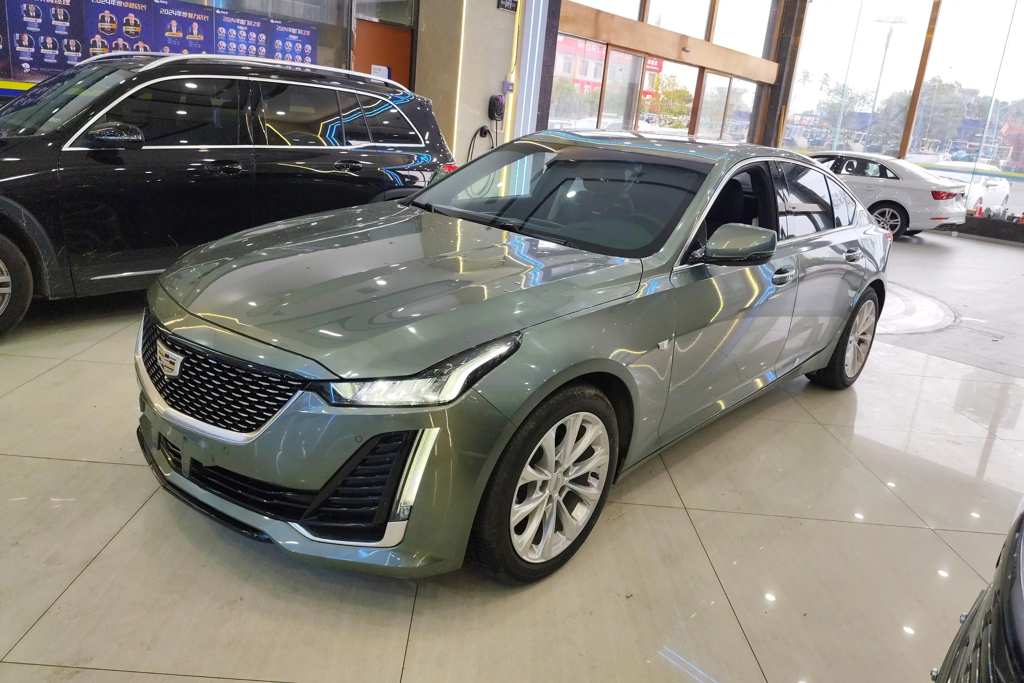 Cadillac CT5  из Китая