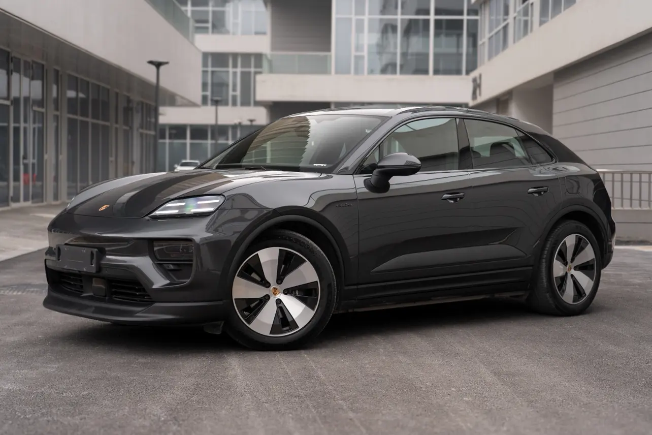 Porsche Macan EV  из Китая