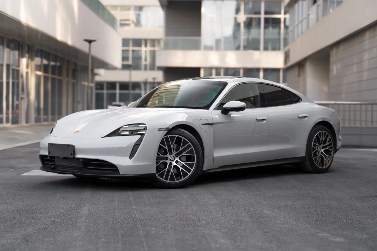 Porsche Taycan  из Китая