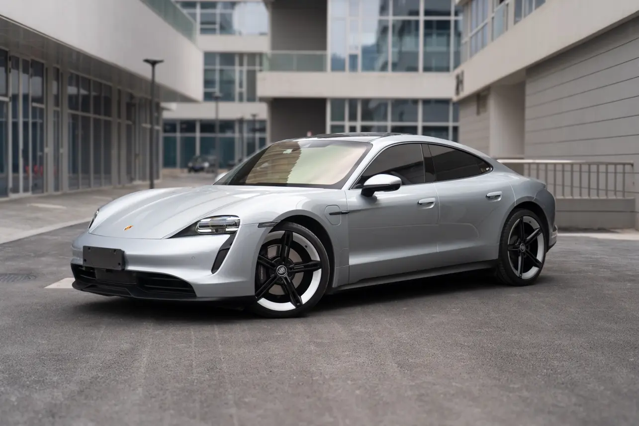 Porsche Taycan  из Китая
