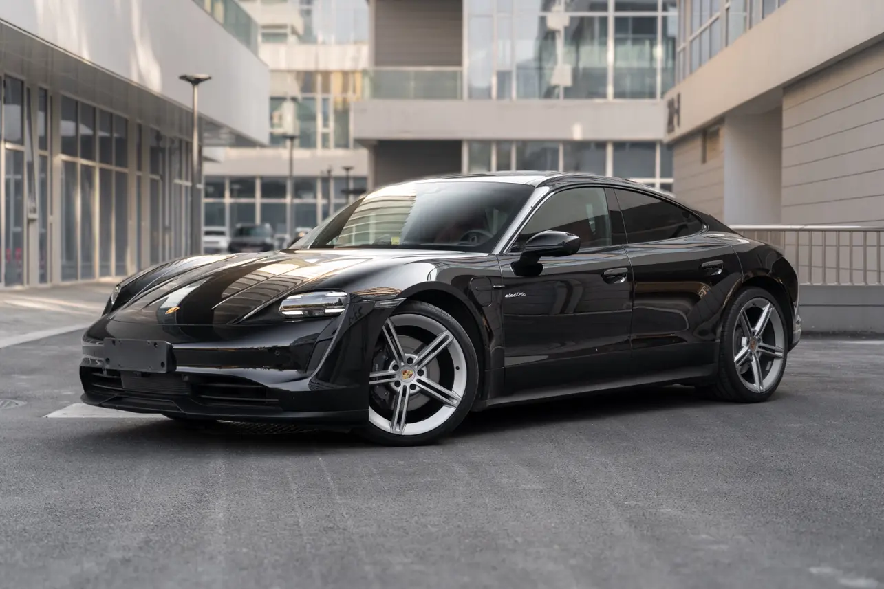 Porsche Taycan  из Китая