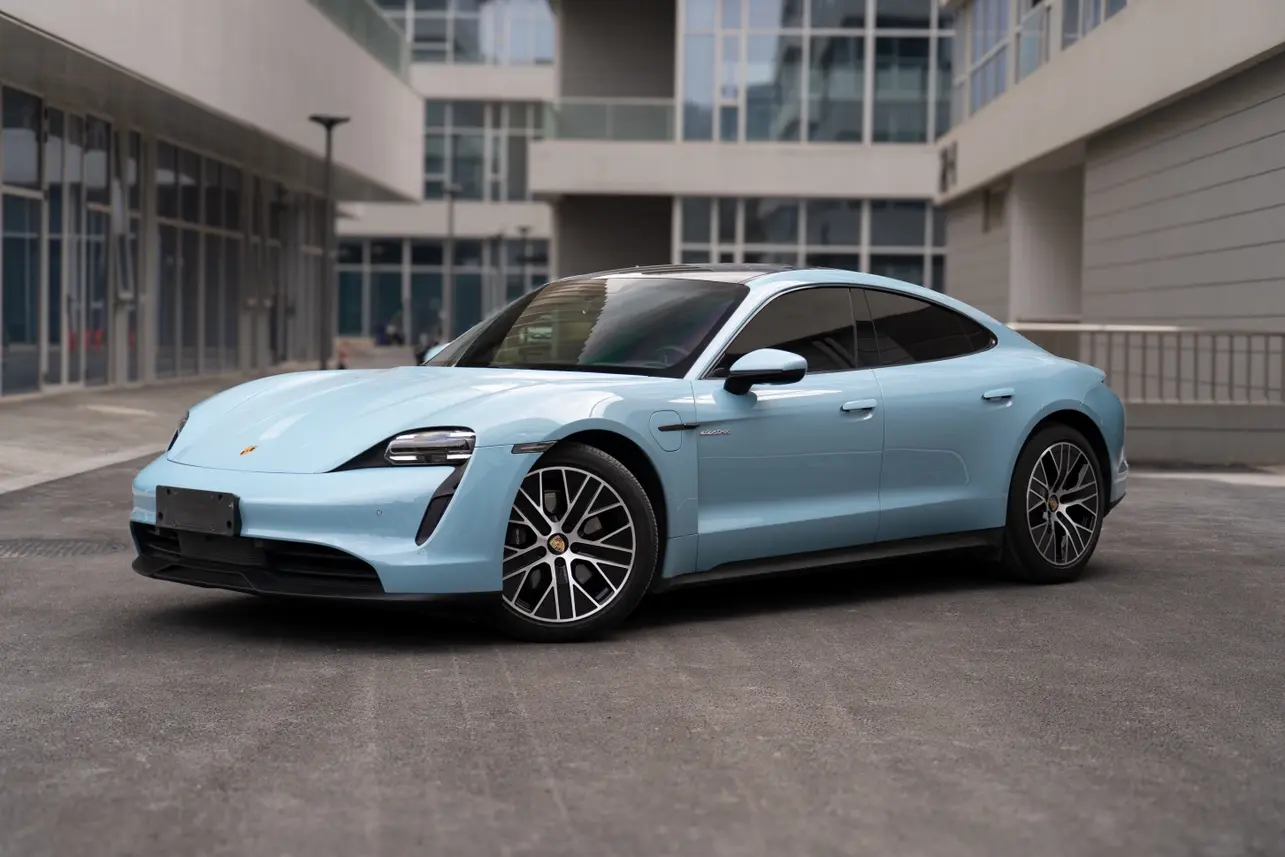 Porsche Taycan  из Китая
