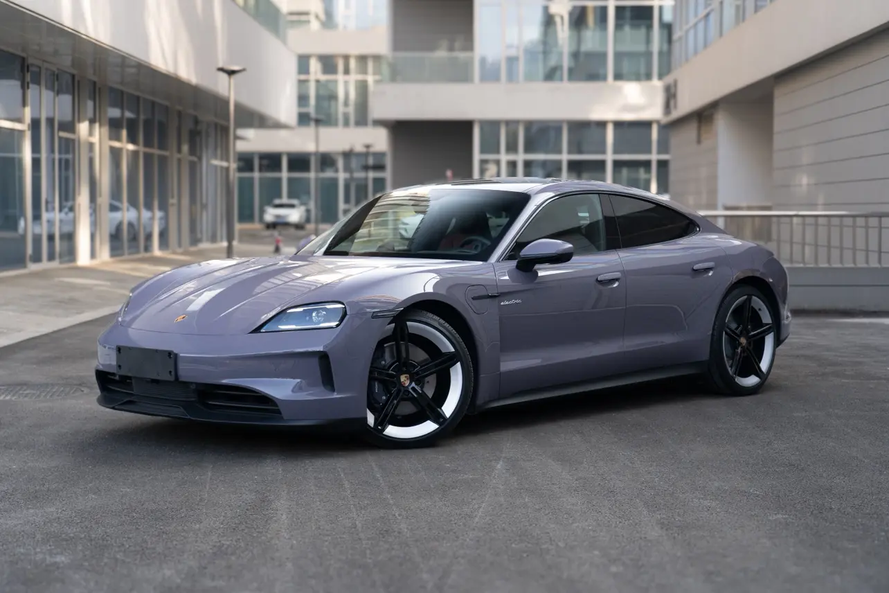 Porsche Taycan  из Китая
