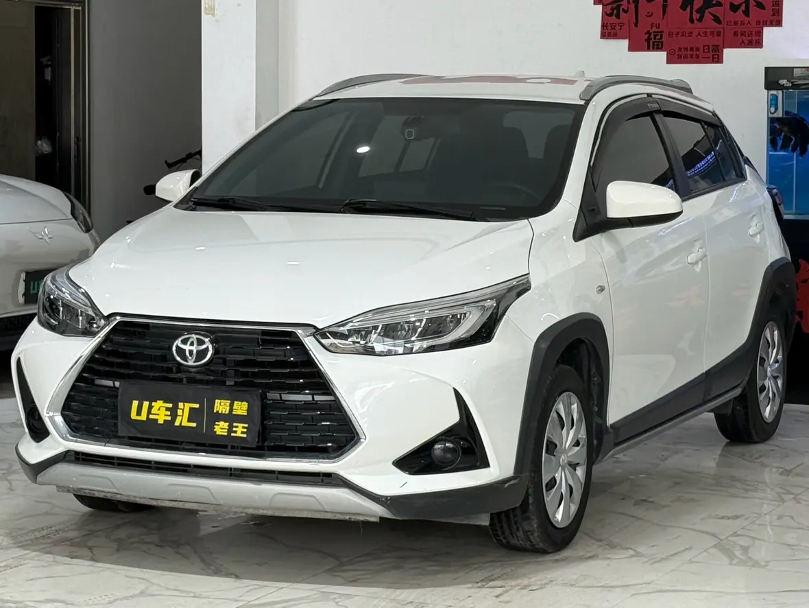 Toyota Yaris L  из Китая