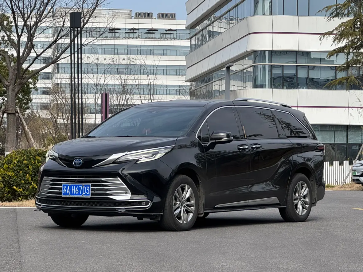 Toyota Sienna  из Китая