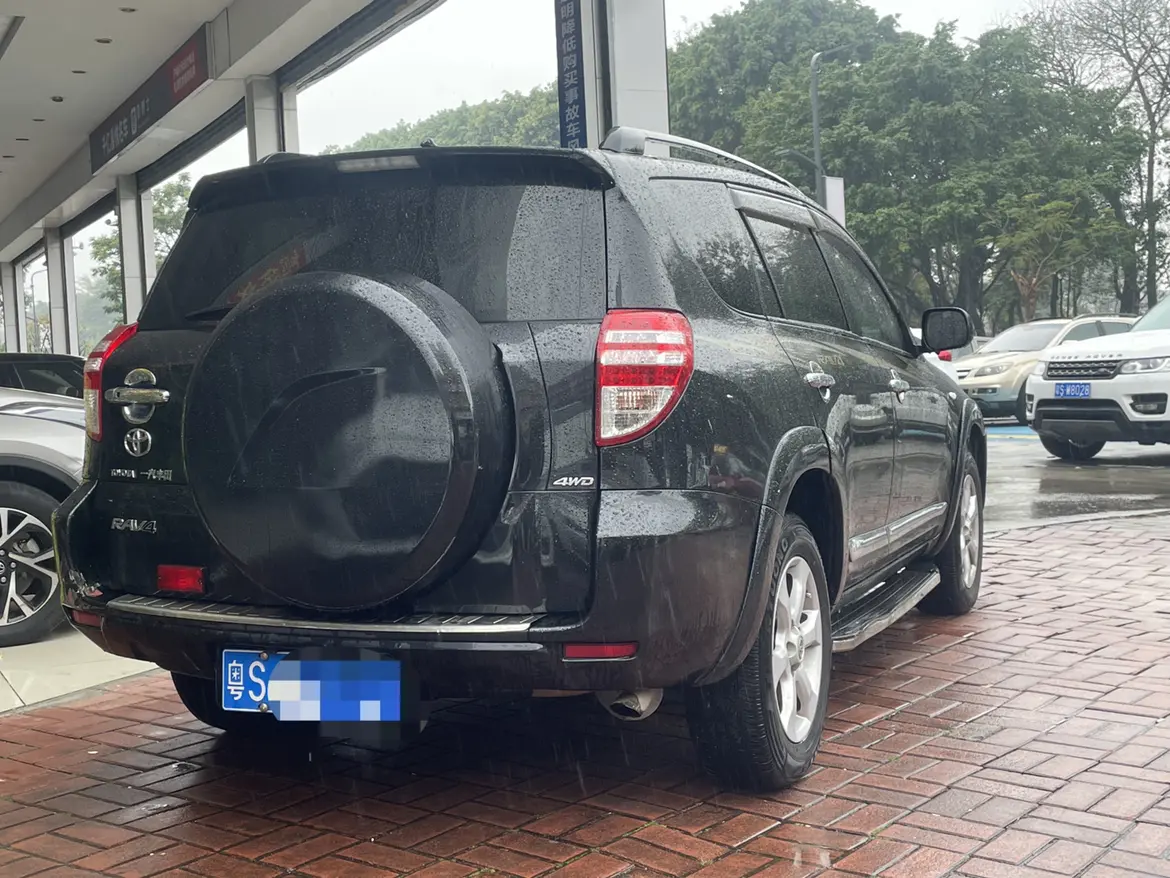 Toyota RAV4  из Китая