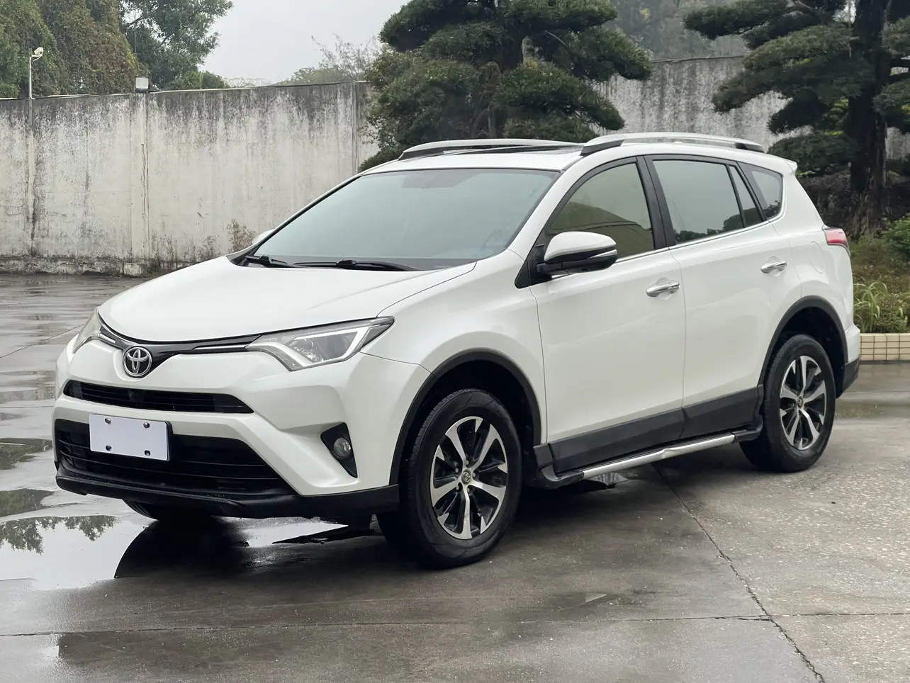 Toyota RAV4  из Китая