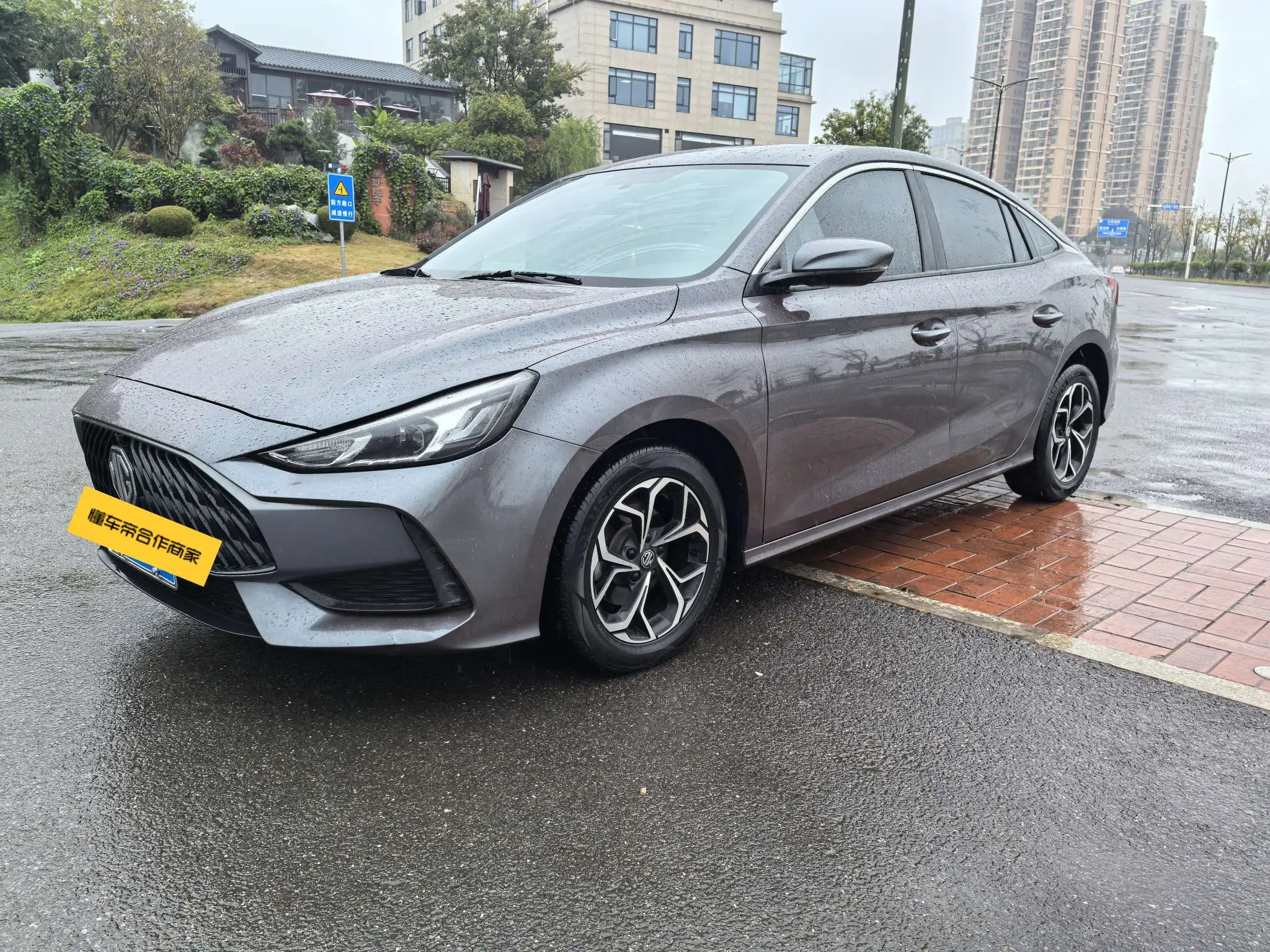 MG 5  из Китая