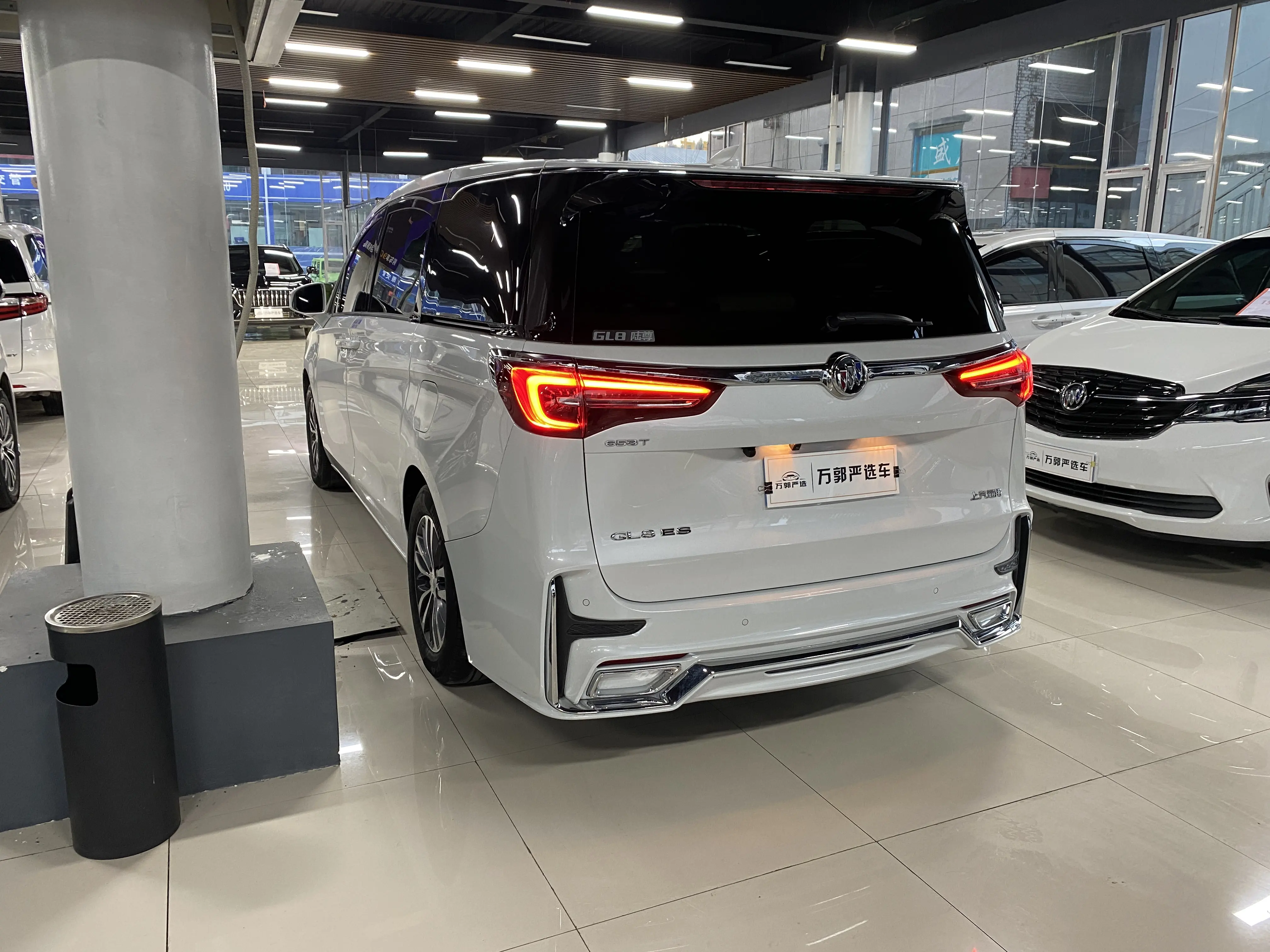 Buick GL8  из Китая