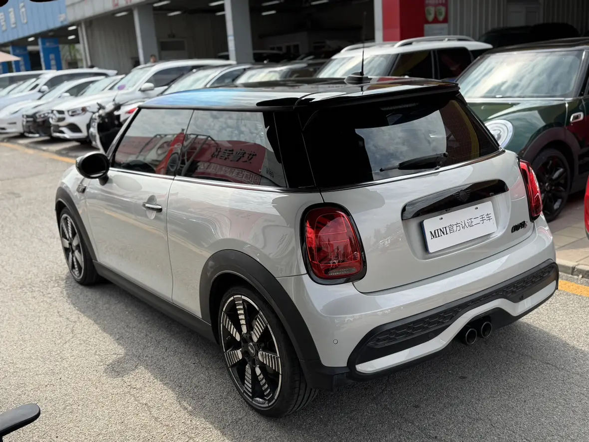 MINI 