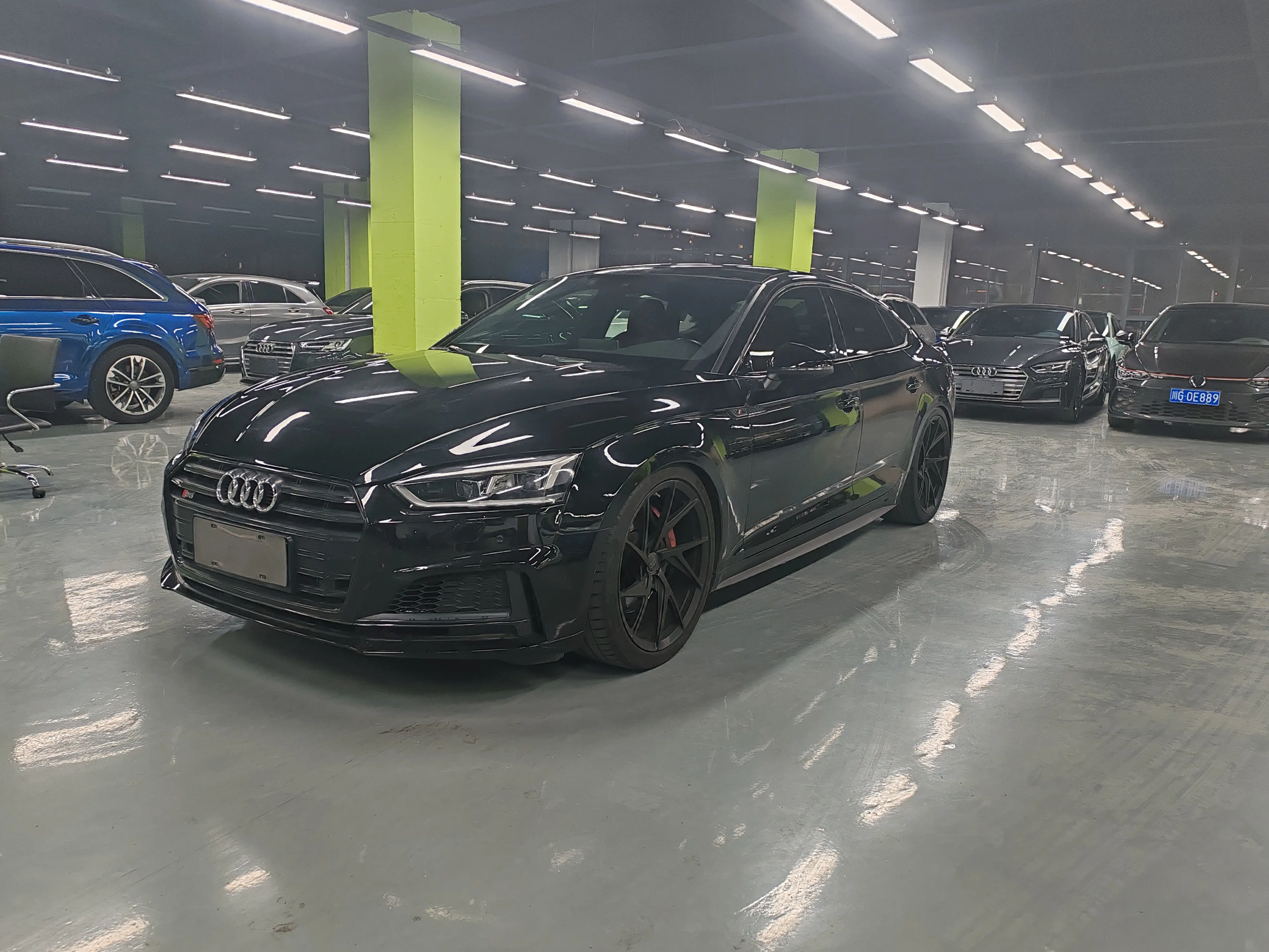 Audi S5  из Китая