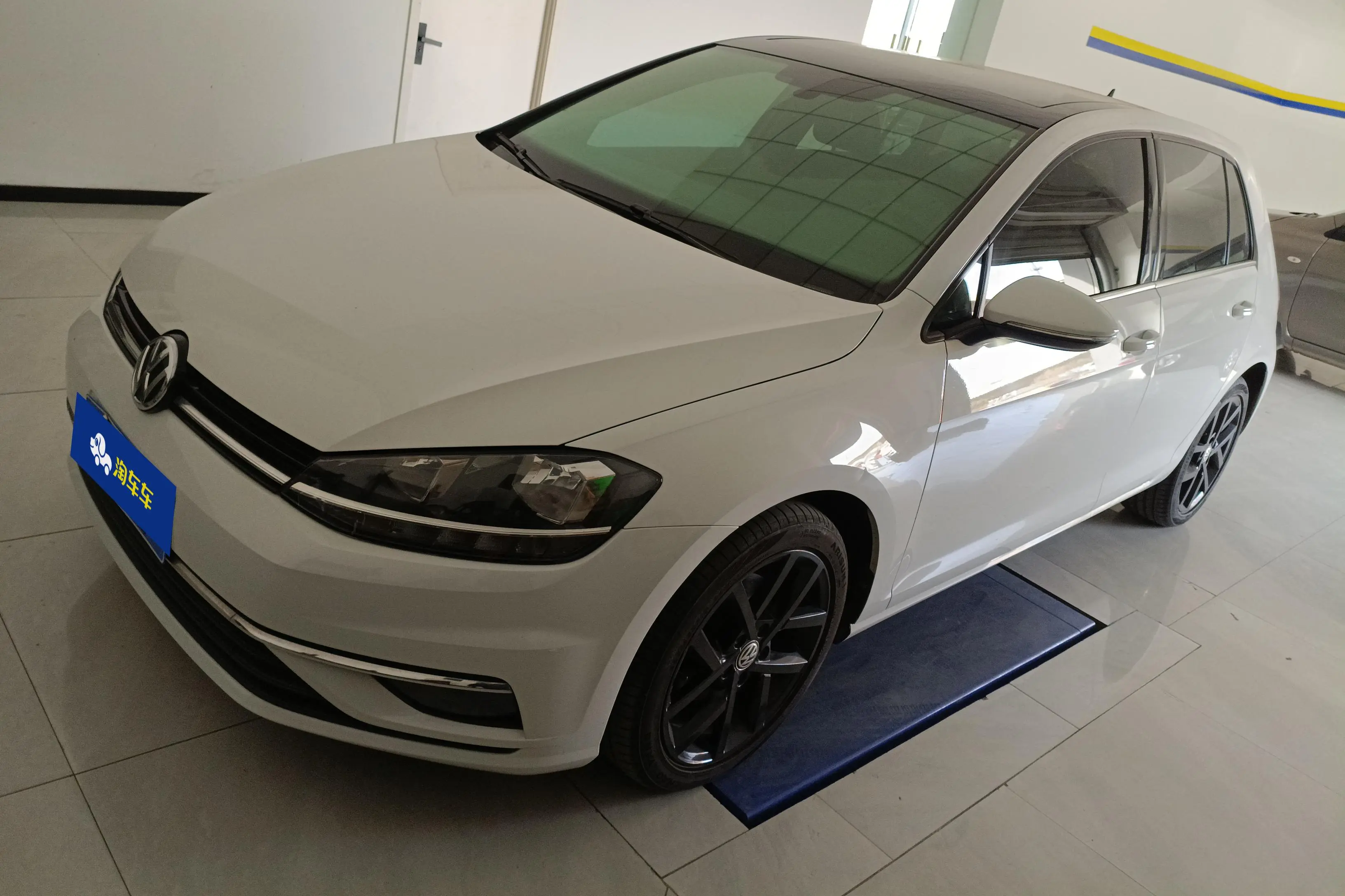 Volkswagen Golf  из Китая