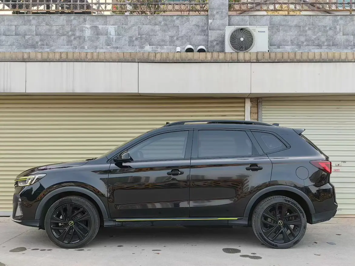 Roewe eRX5  из Китая