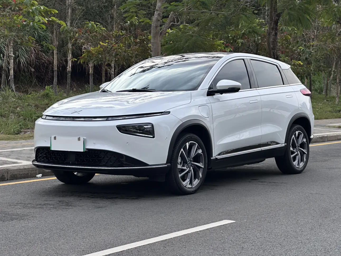 Xpeng G3  из Китая