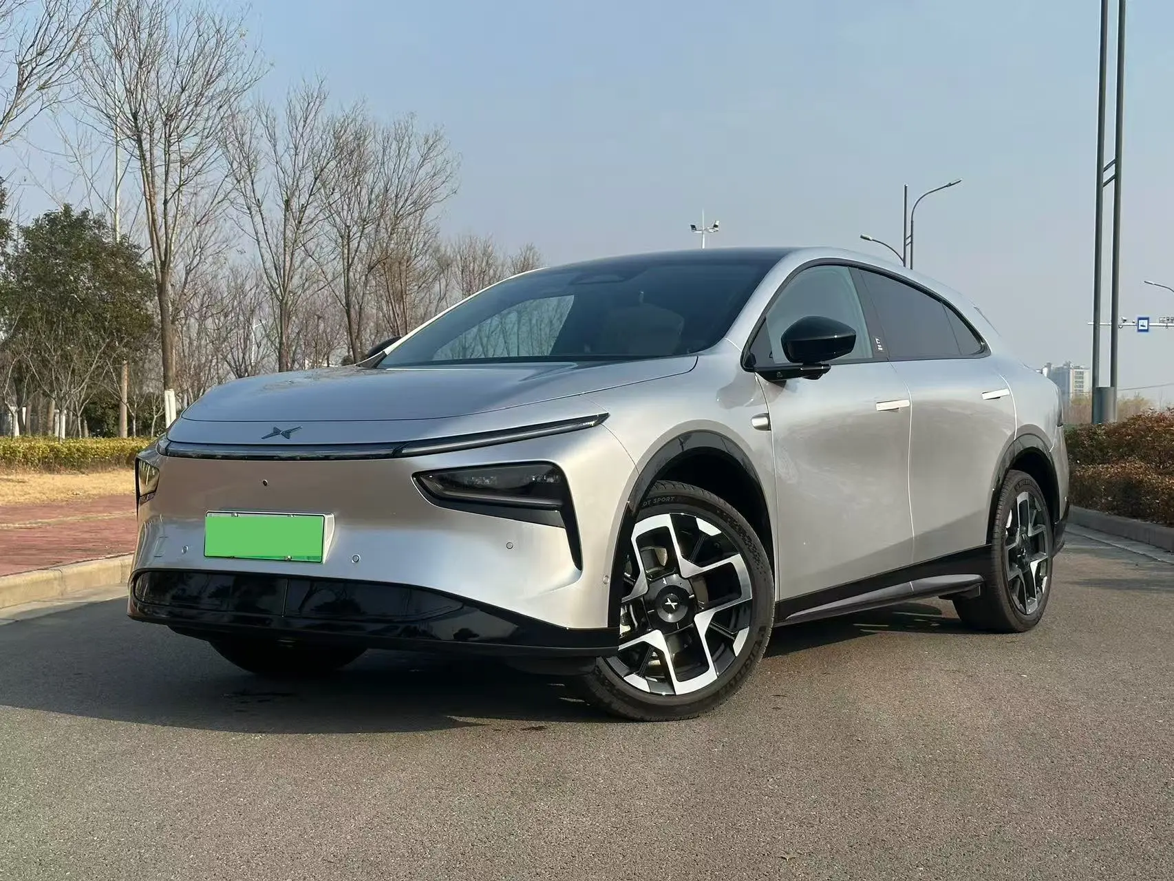 Xpeng G7  из Китая