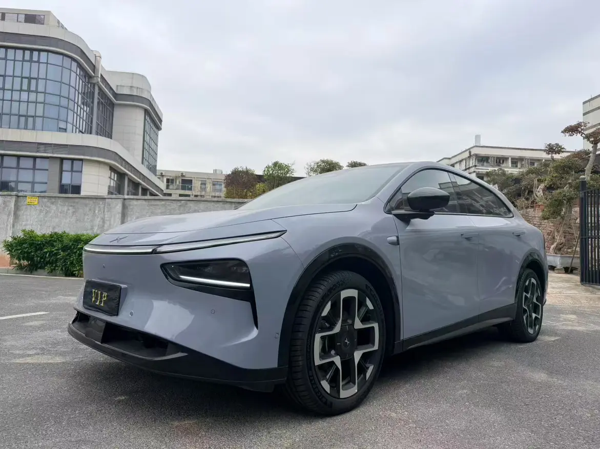 Xpeng G7  из Китая