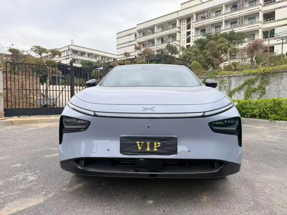 Xpeng G7  из Китая