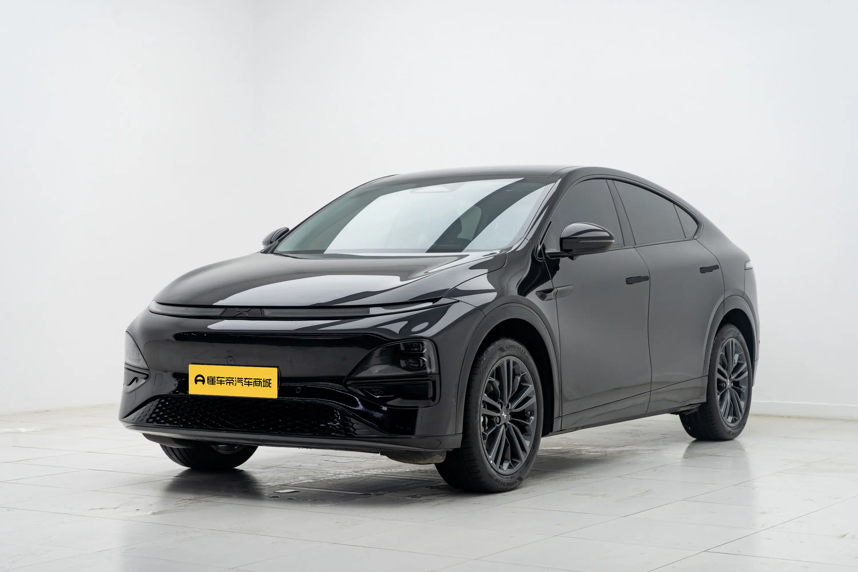 Xpeng G6  из Китая