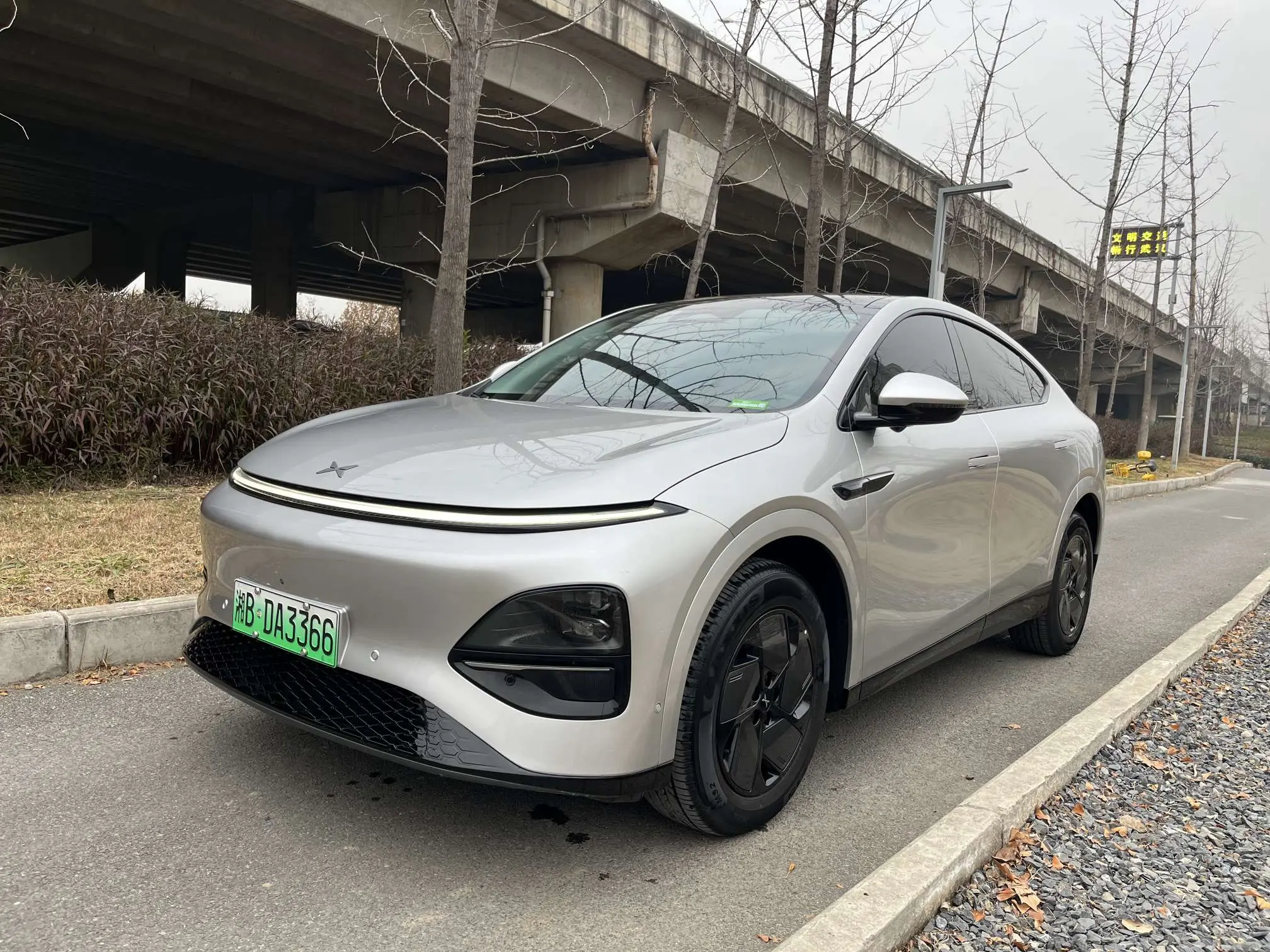 Xpeng G6  из Китая