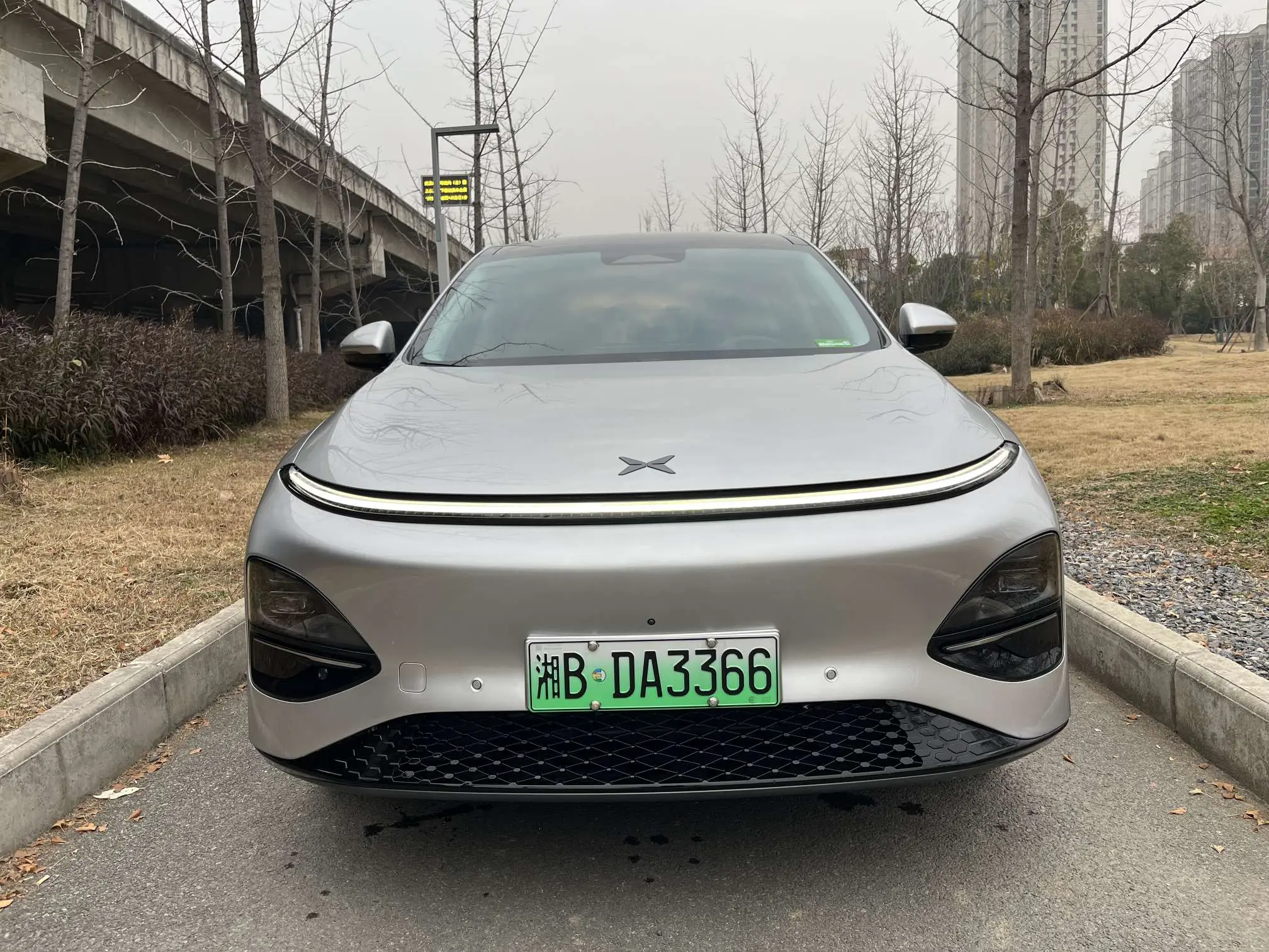 Xpeng G6  из Китая