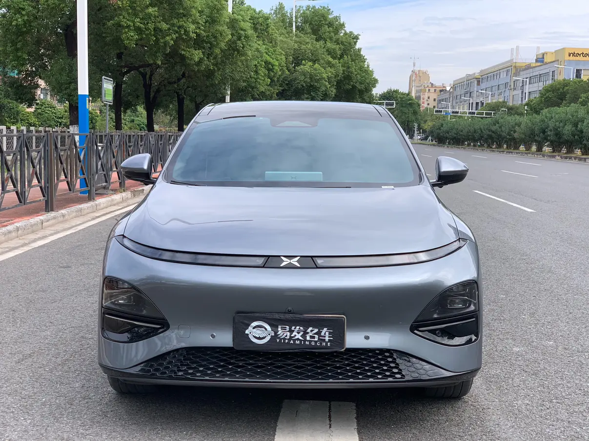 Xpeng G6  из Китая