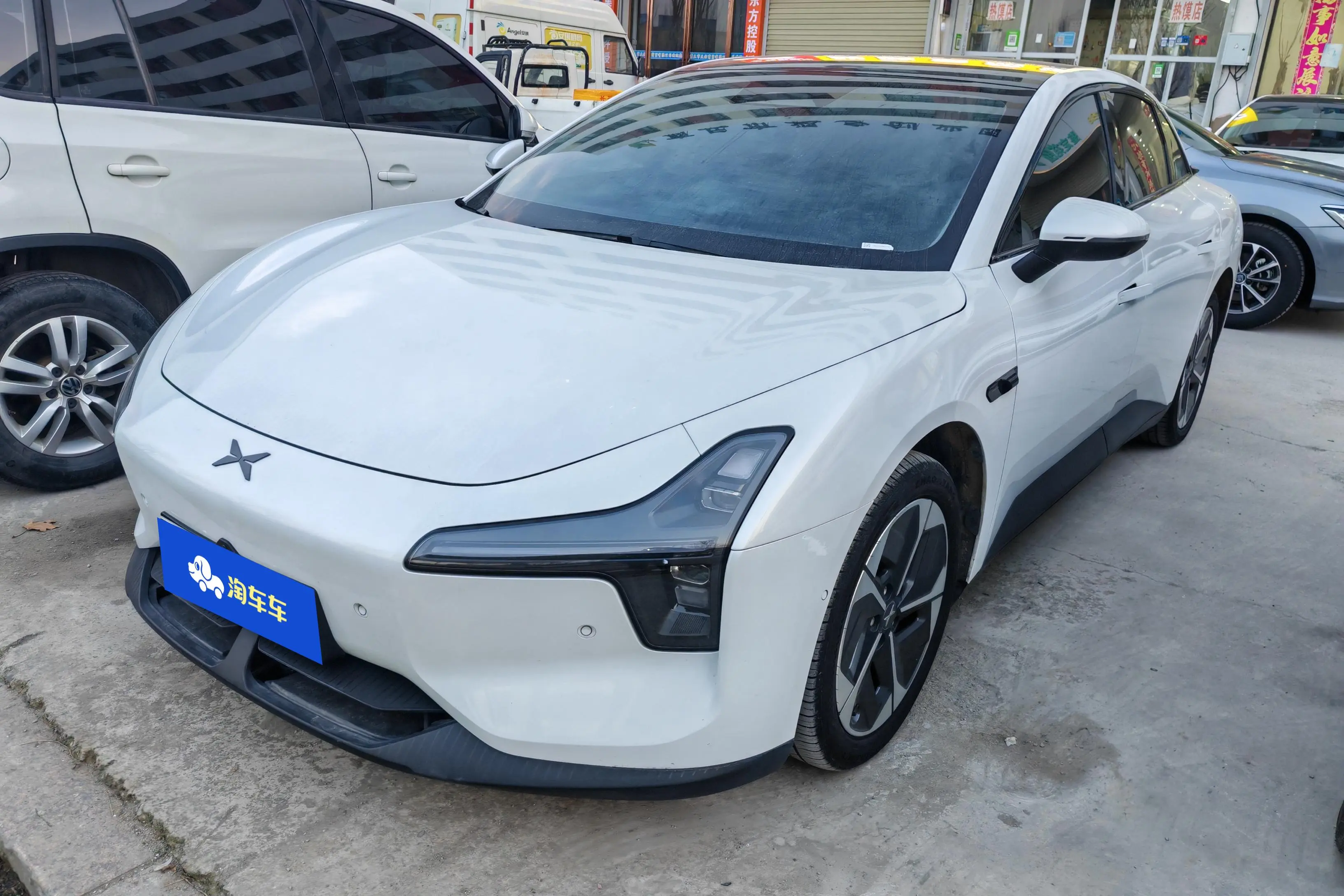 Xpeng Xiaopeng MONA M03  из Китая