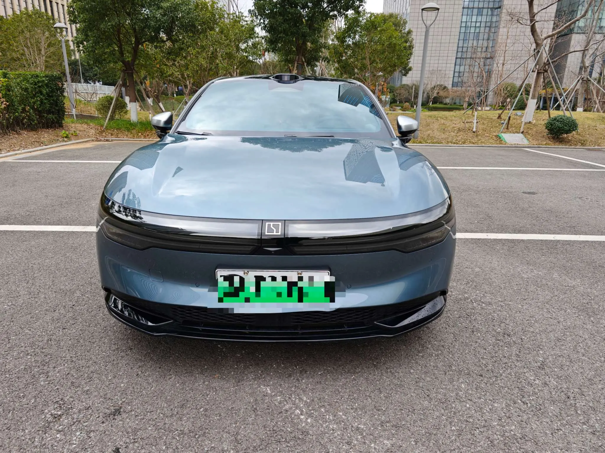 ZEEKR 007  из Китая