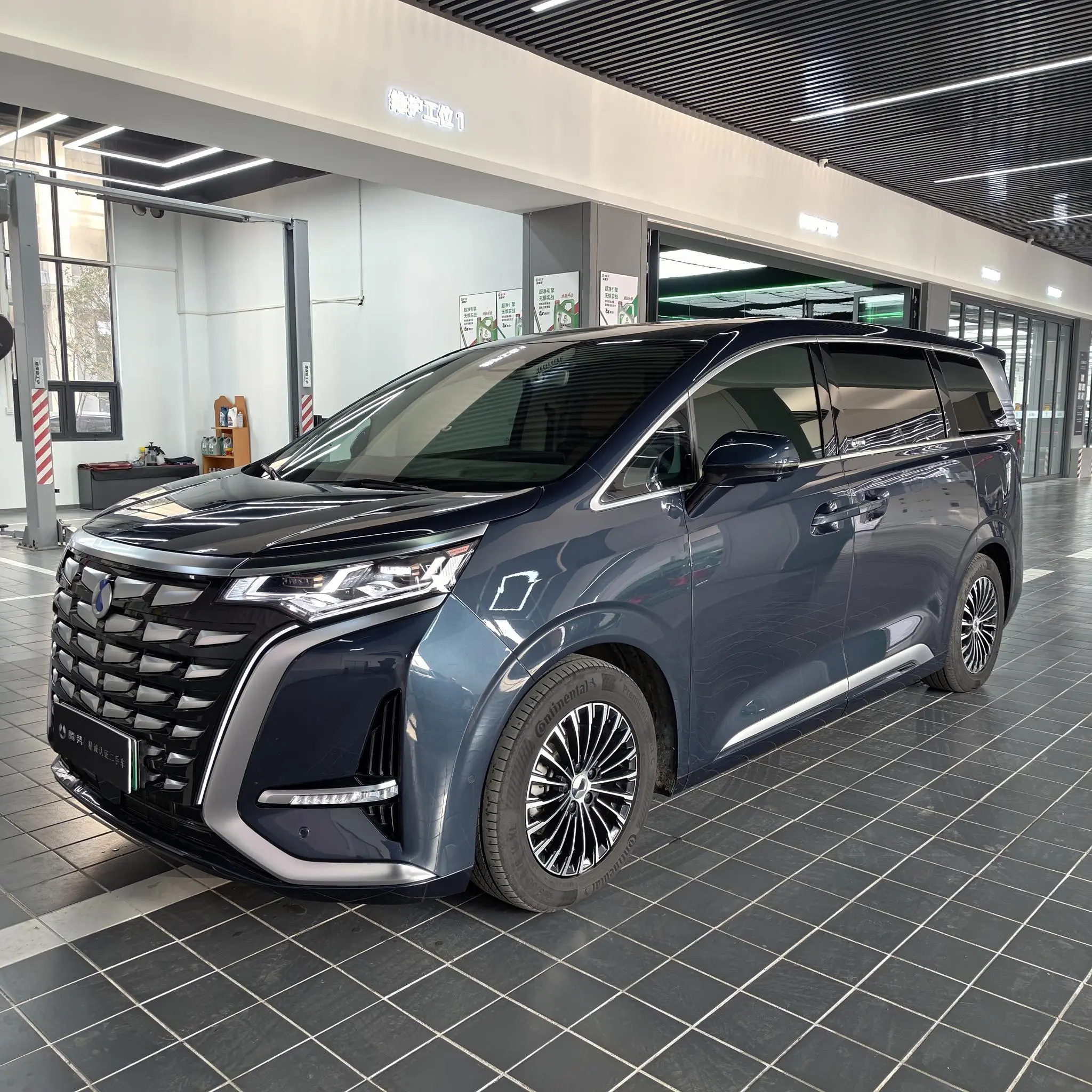 Denza D9 DM  из Китая