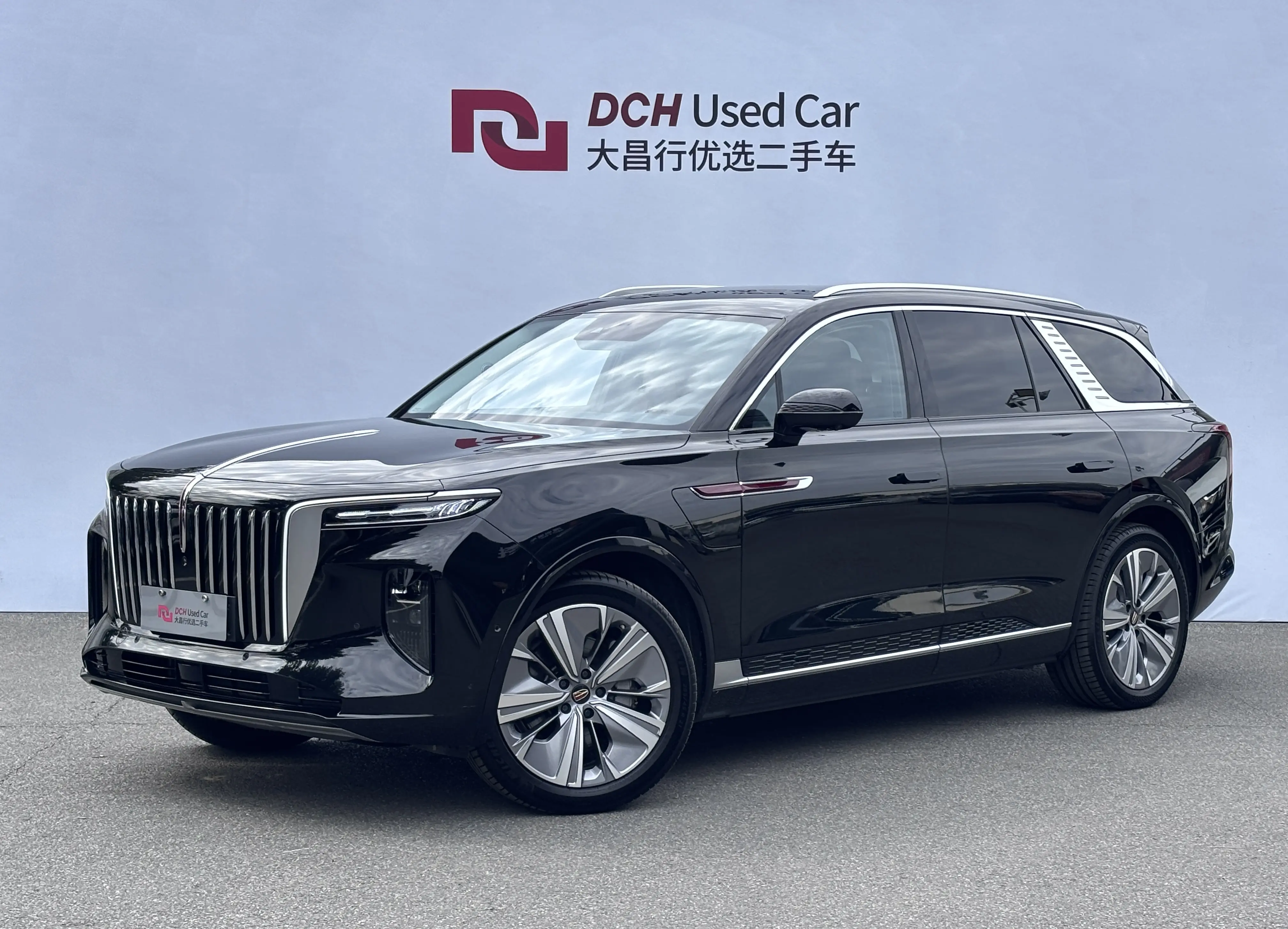 Hongqi E-HS9  из Китая