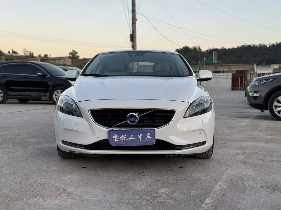 Volvo V40  из Китая