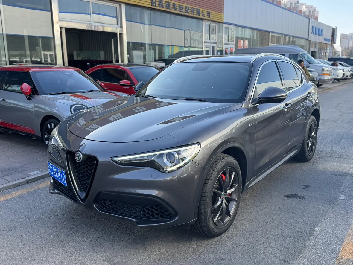 Alfa romeo Stelvio  из Китая