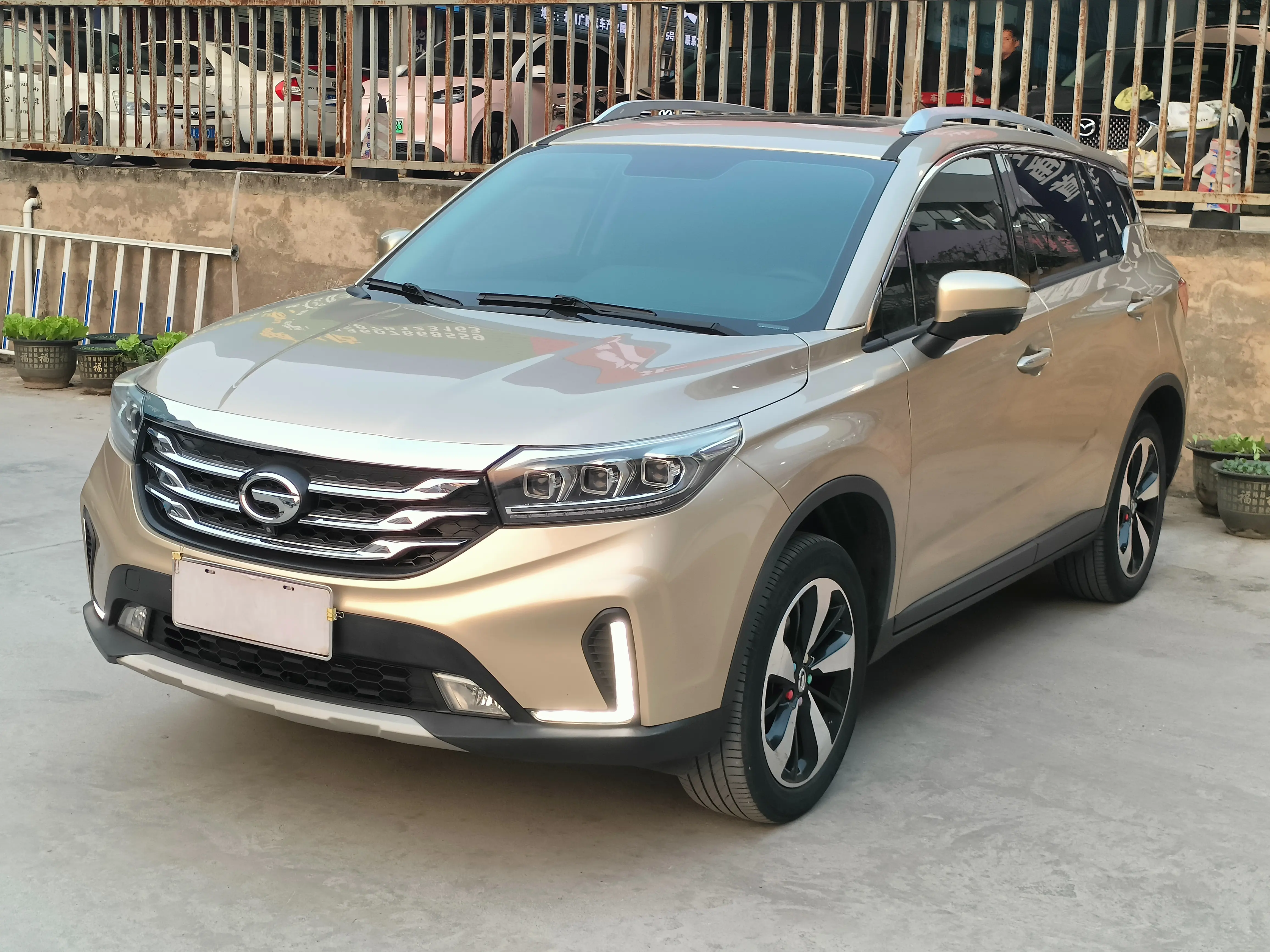 GAC Trumpchi GS4  из Китая