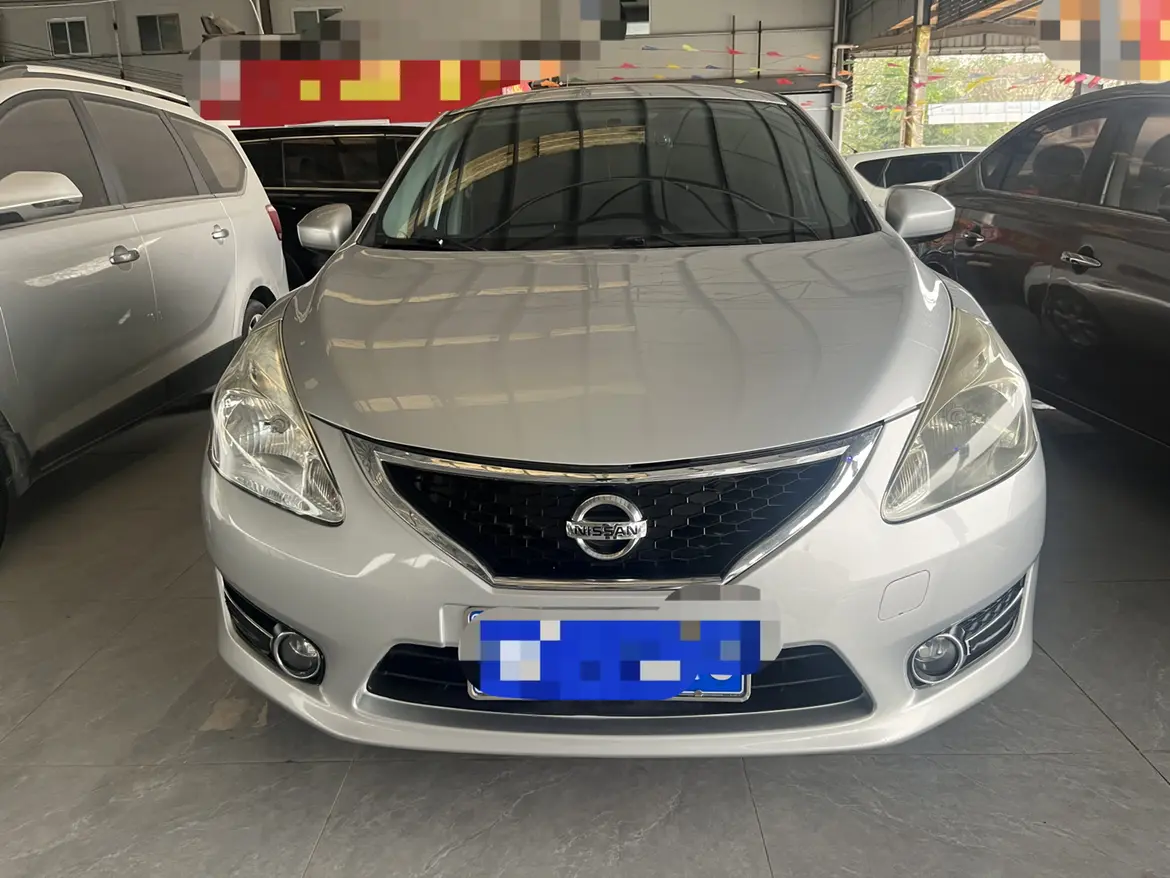 Nissan Tiida  из Китая