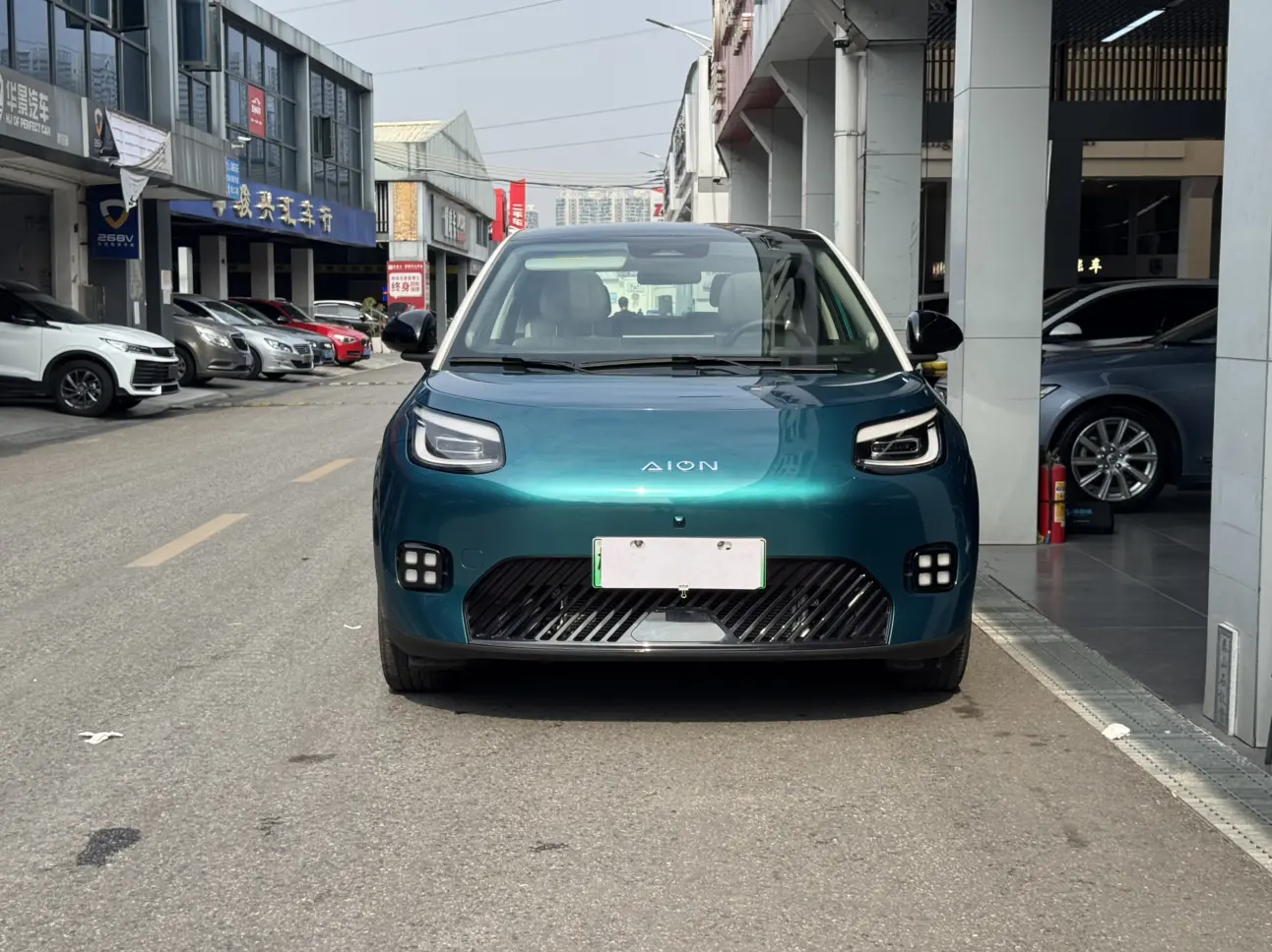 AION UT  из Китая