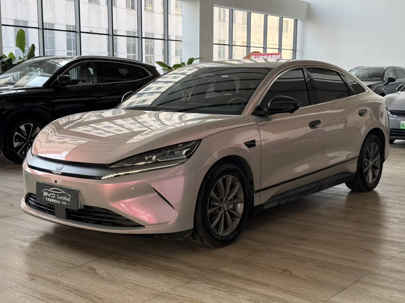 BYD Qin L EV  из Китая