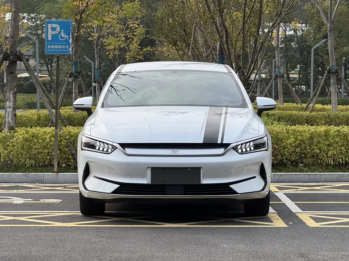 BYD Qin PLUS EV  из Китая