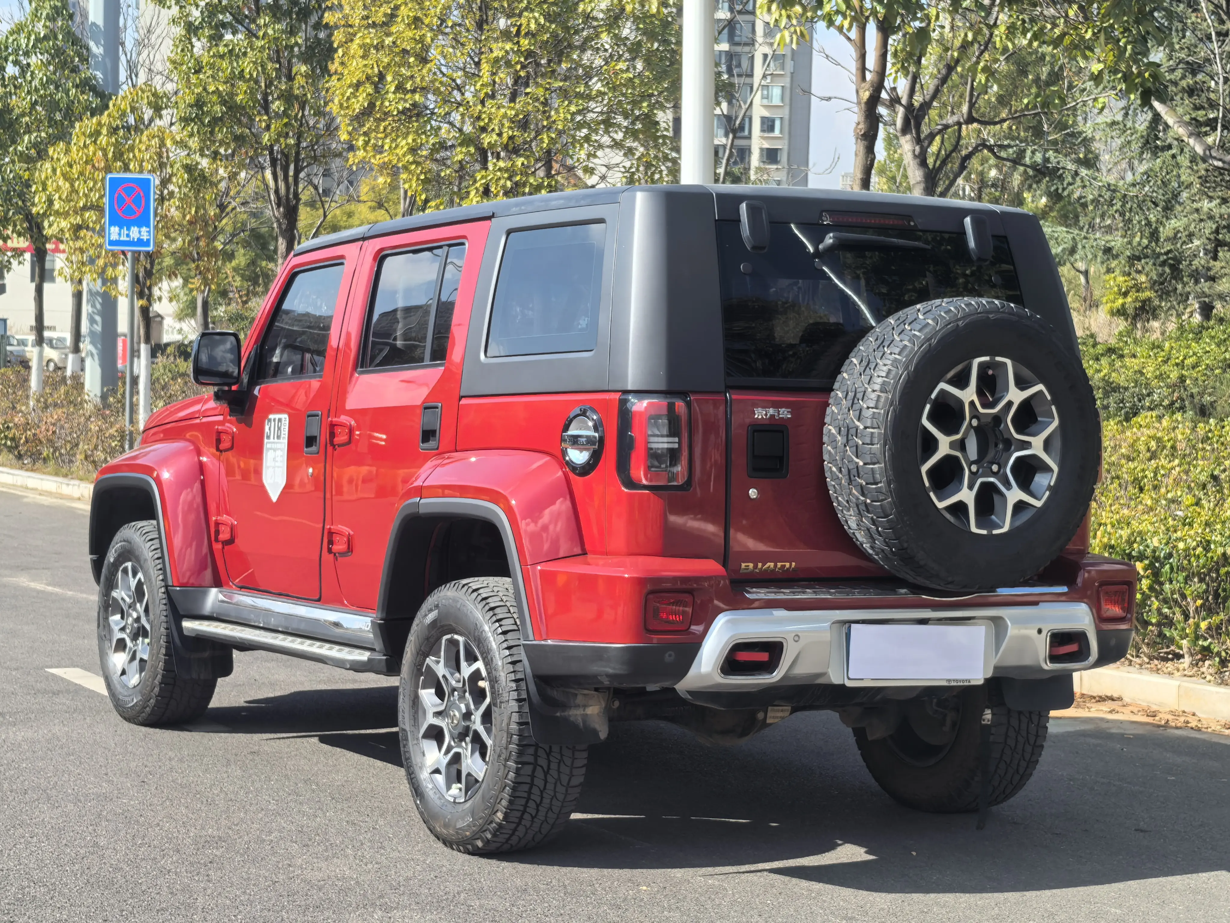 BAIC Beijing Off-road BJ40  из Китая