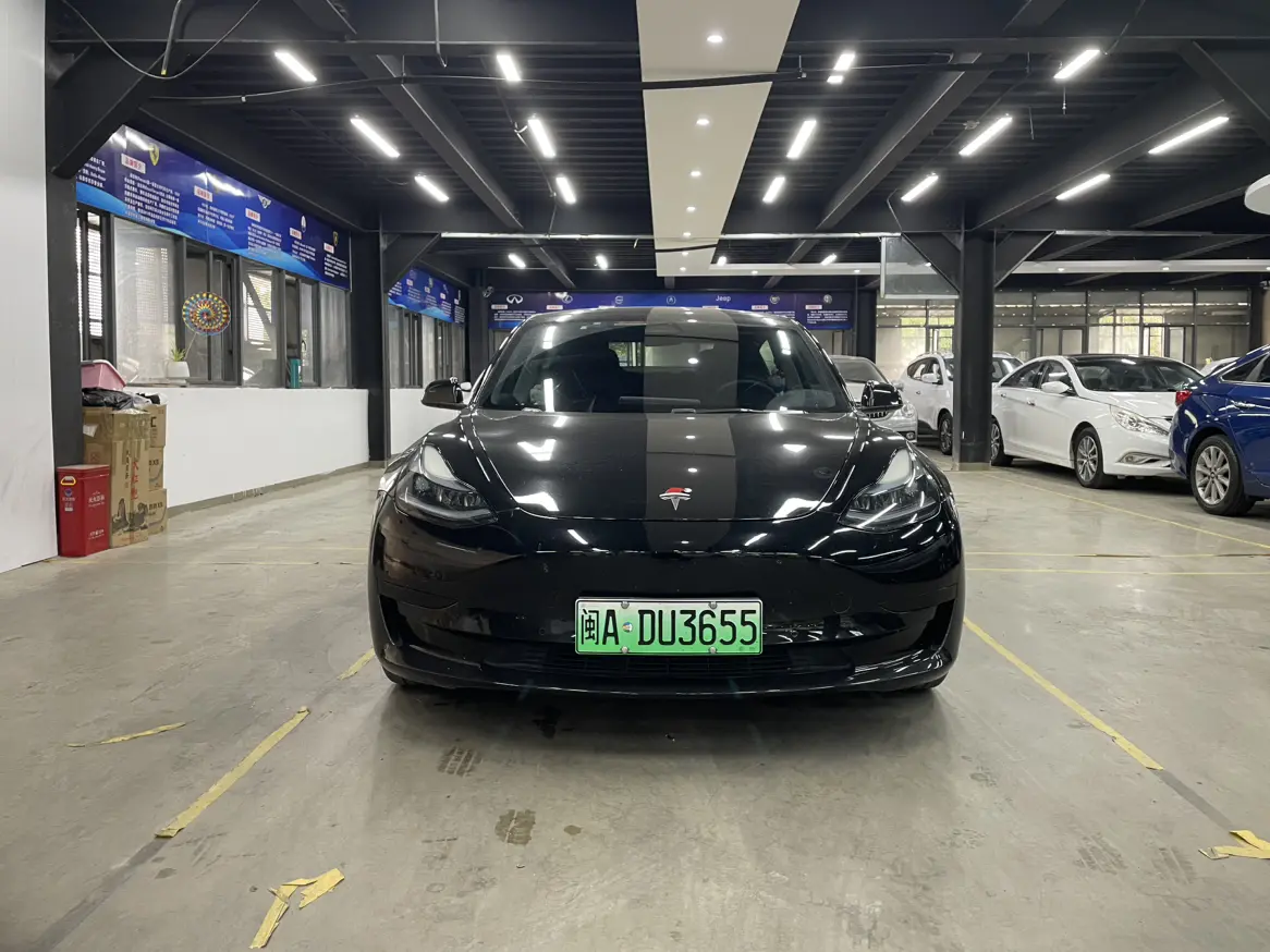 Tesla Model 3  из Китая