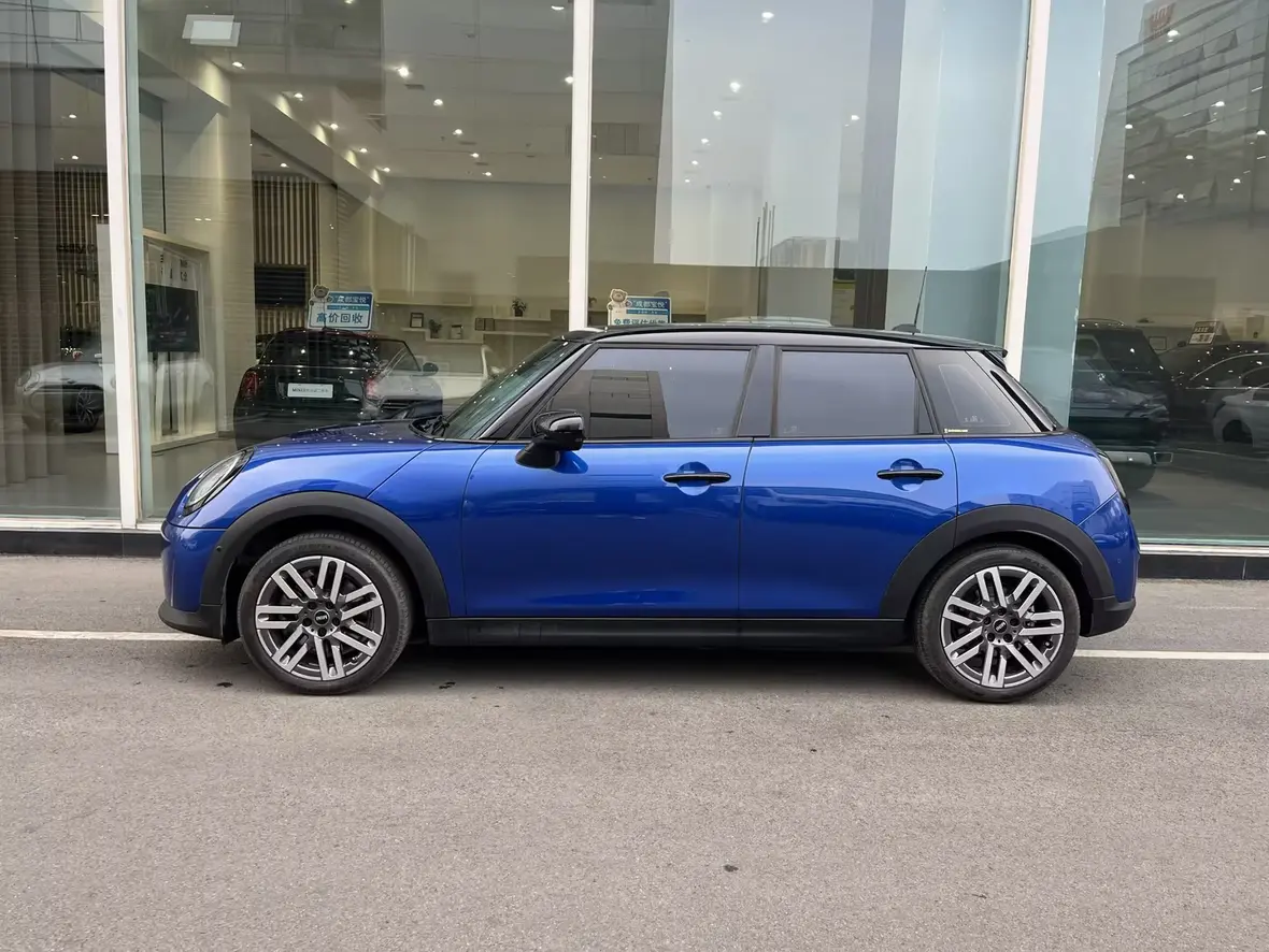 MINI 