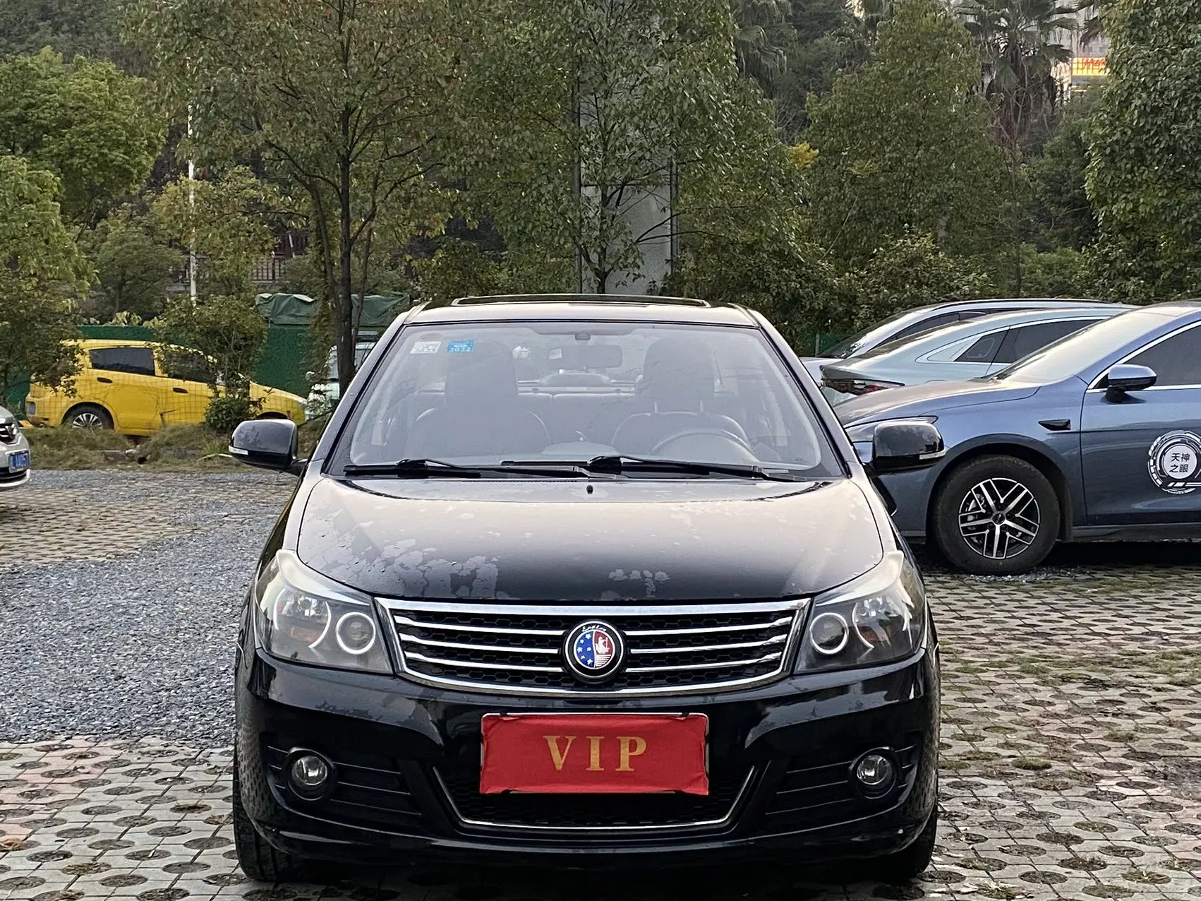 Geely King Kong  из Китая