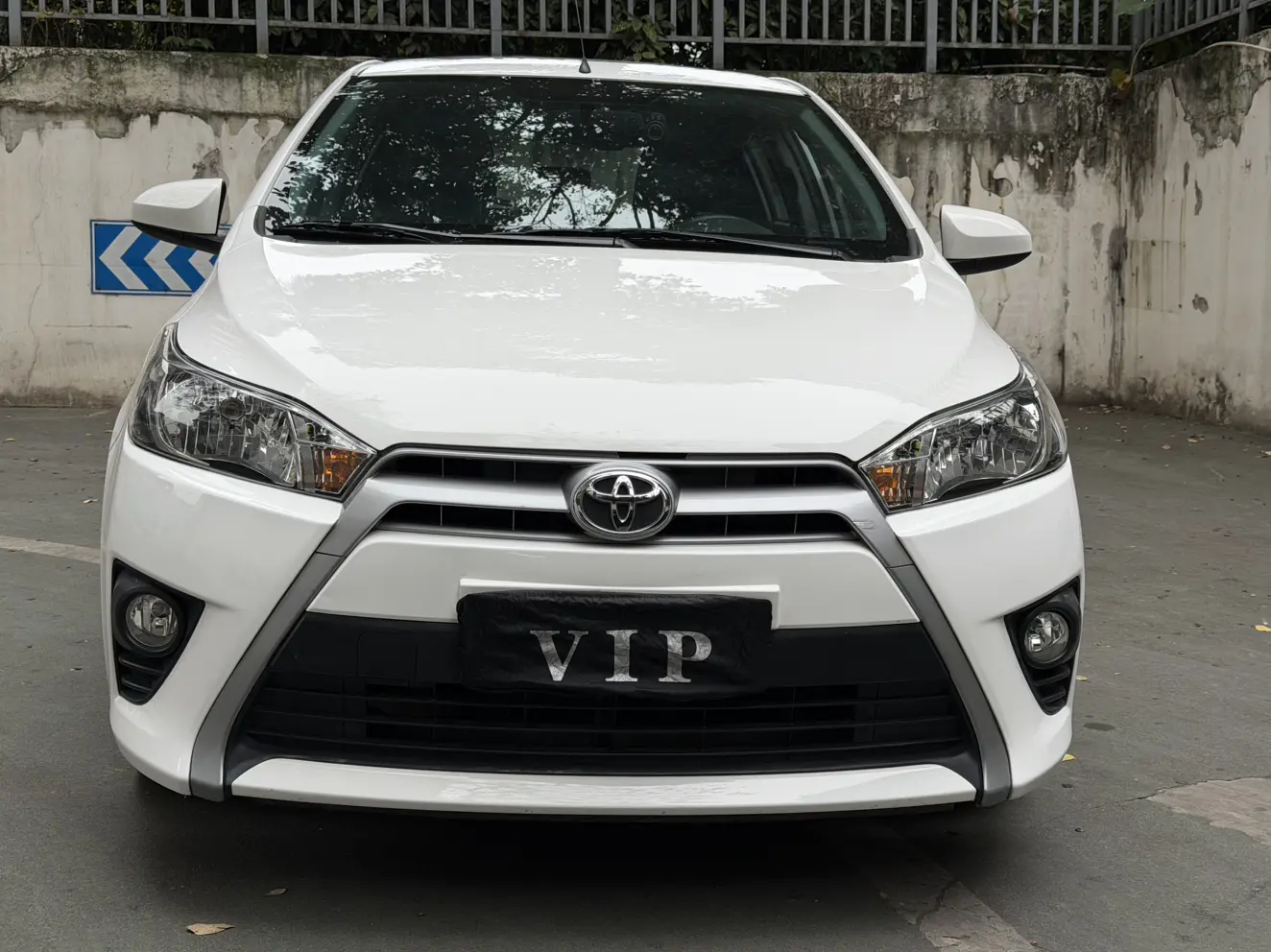 Toyota Yaris L  из Китая