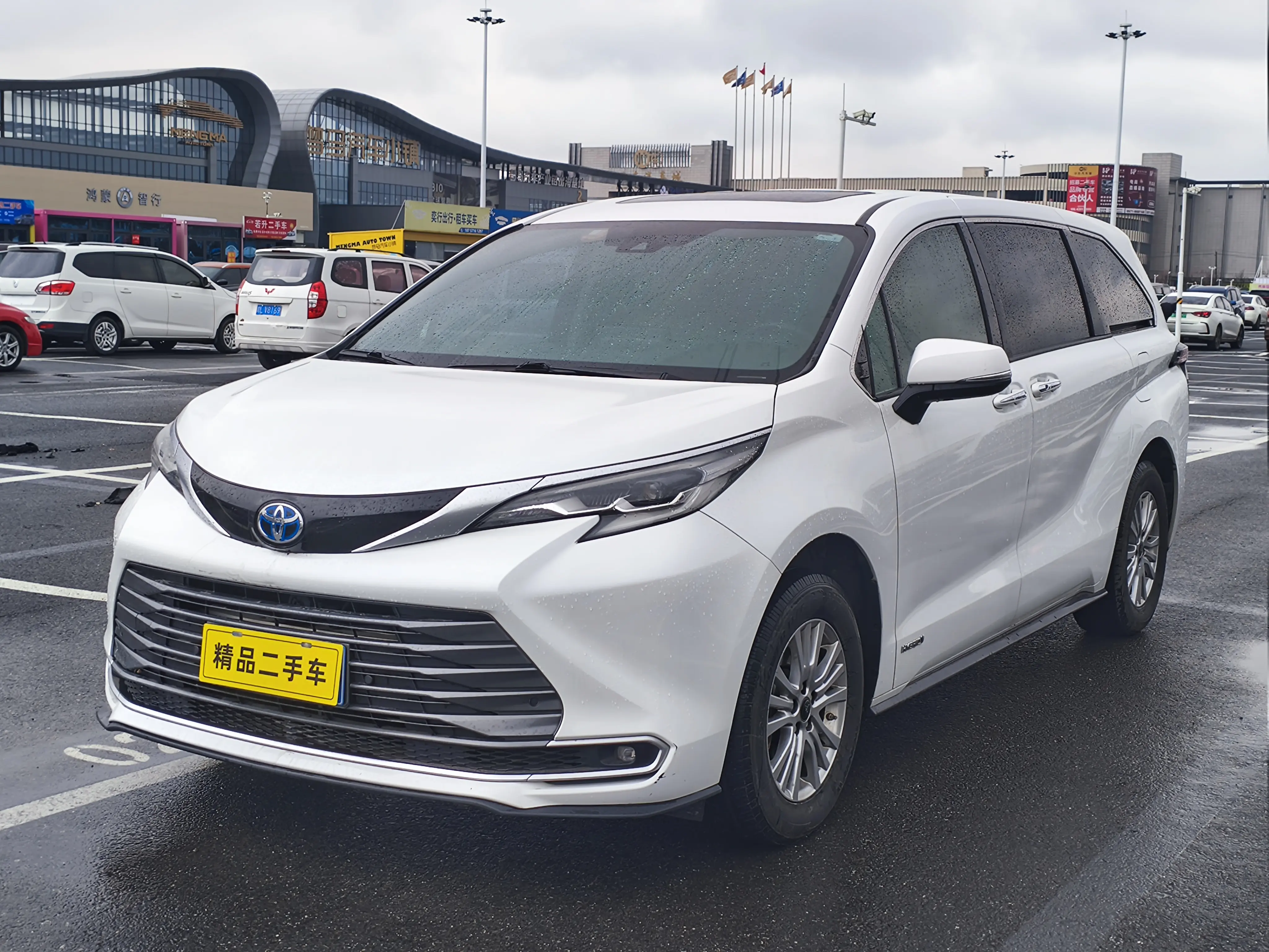 Toyota Sienna  из Китая